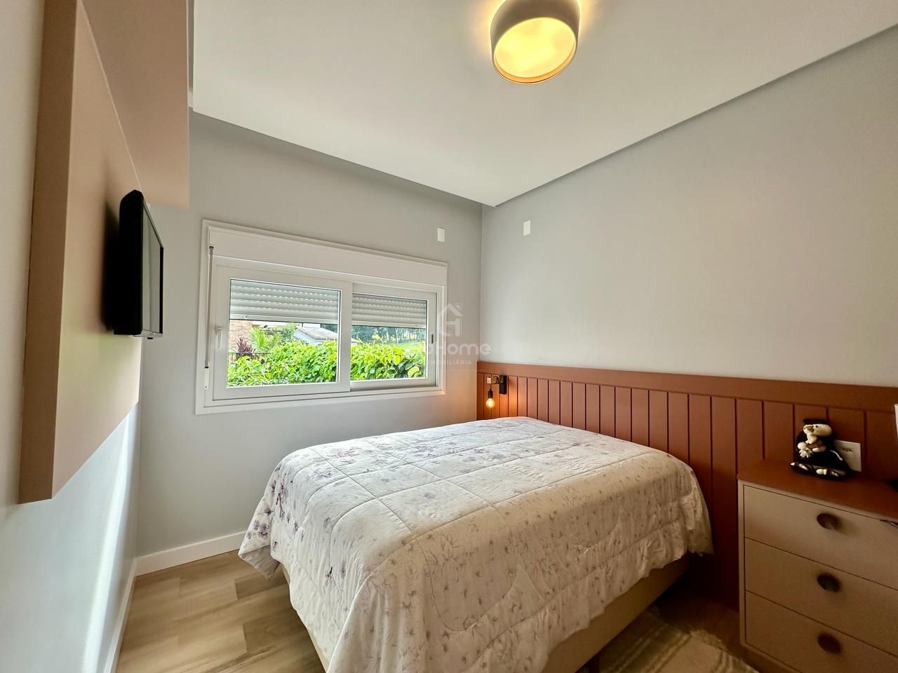 Linda casa em Condomínio Fechado