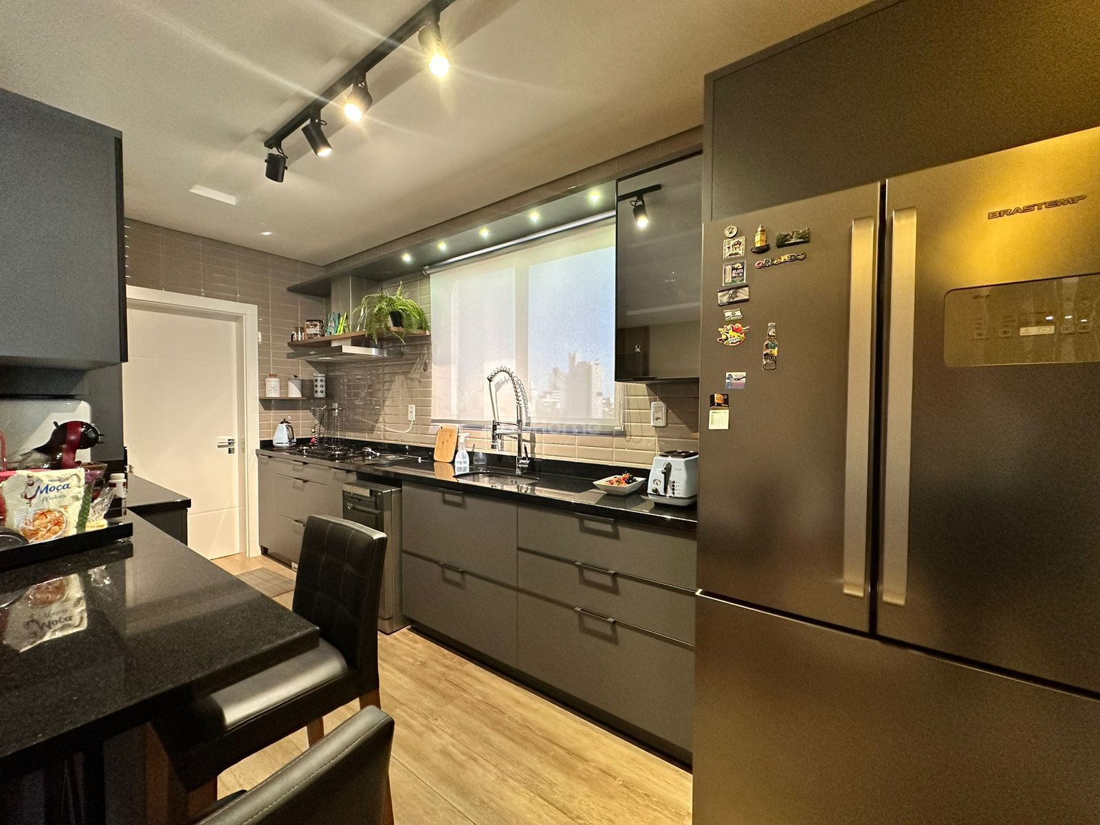3520 – Apartamento 3 suítes com hidromassagem e lazer completo no Centro de Chapecó