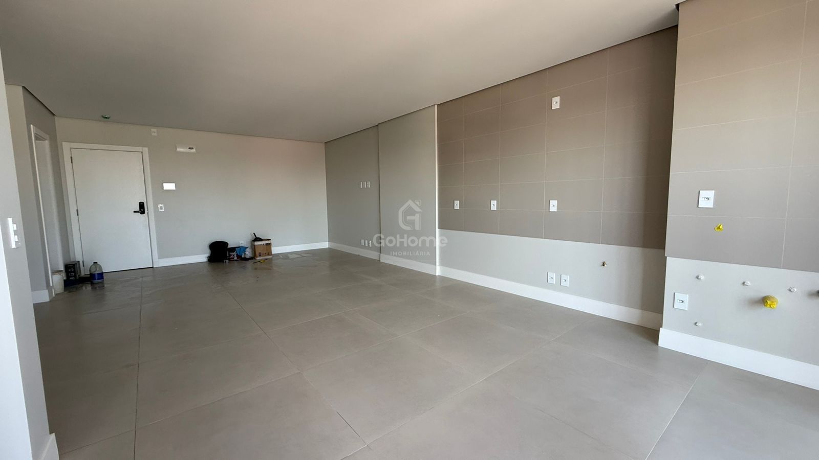 Apartamento Novo à Venda