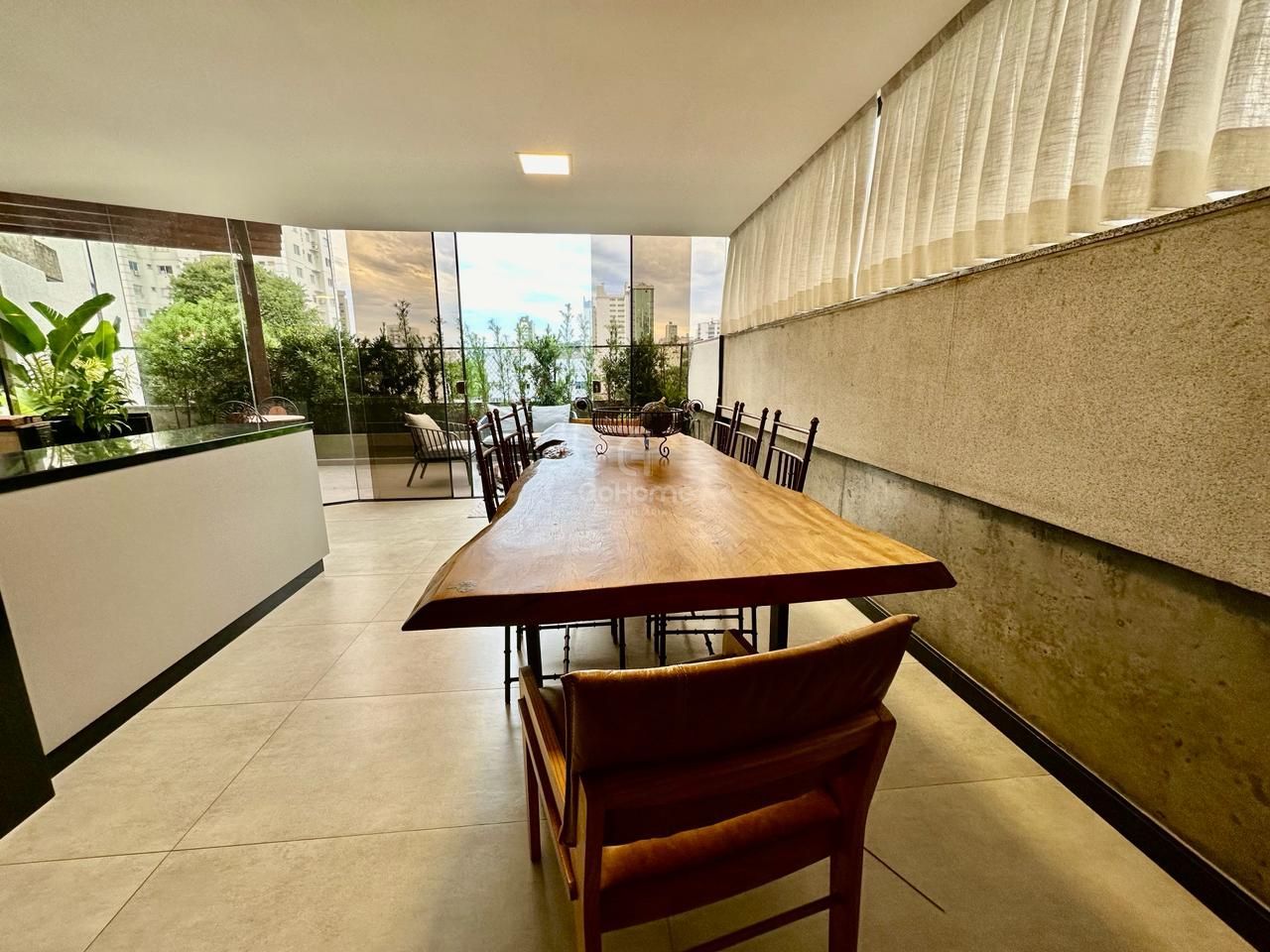 Apartamento no Centro com 3 Dormitórios