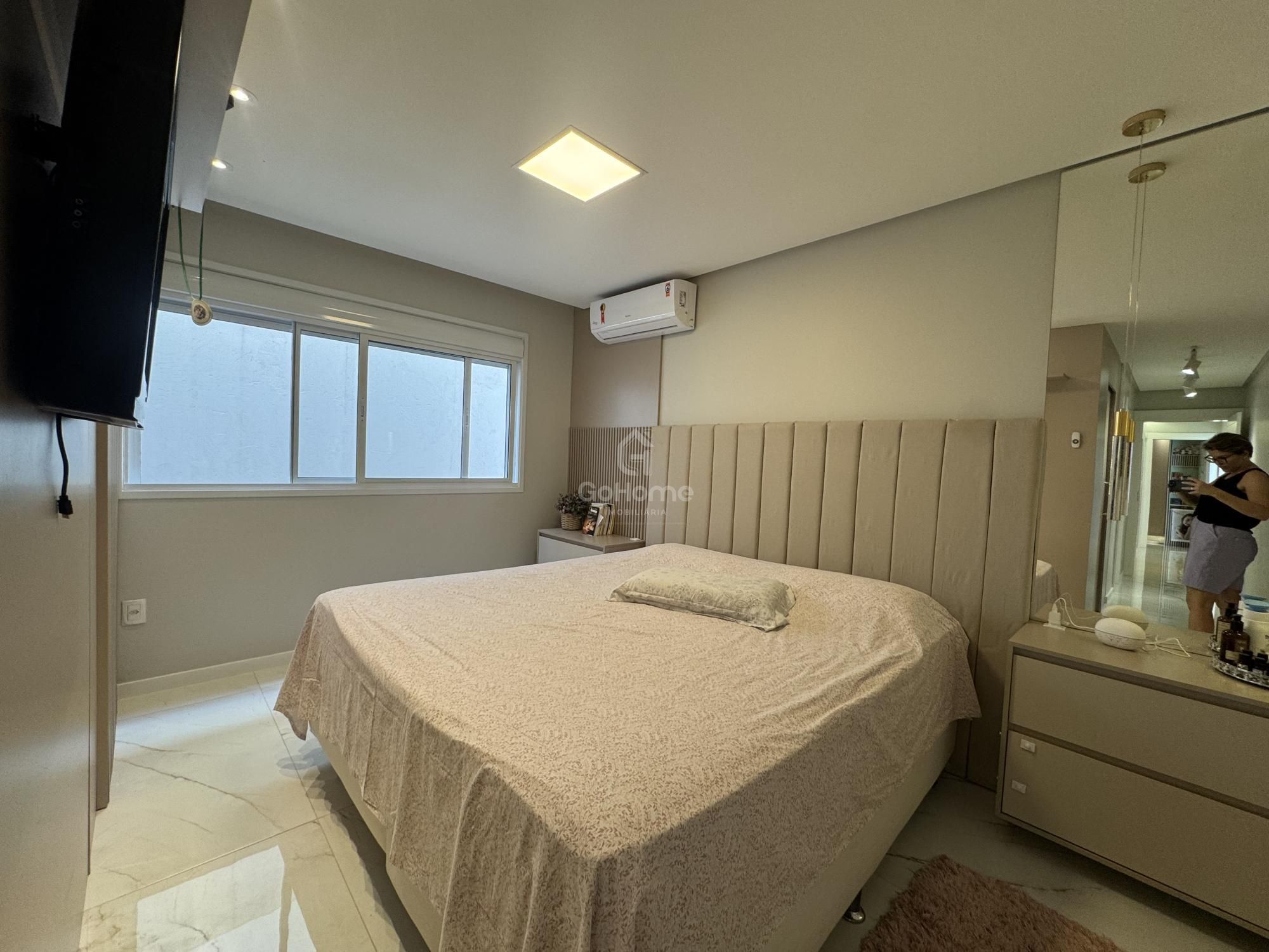 Casa semimobiliada no Paraíso com piscina, 2 suítes e closet