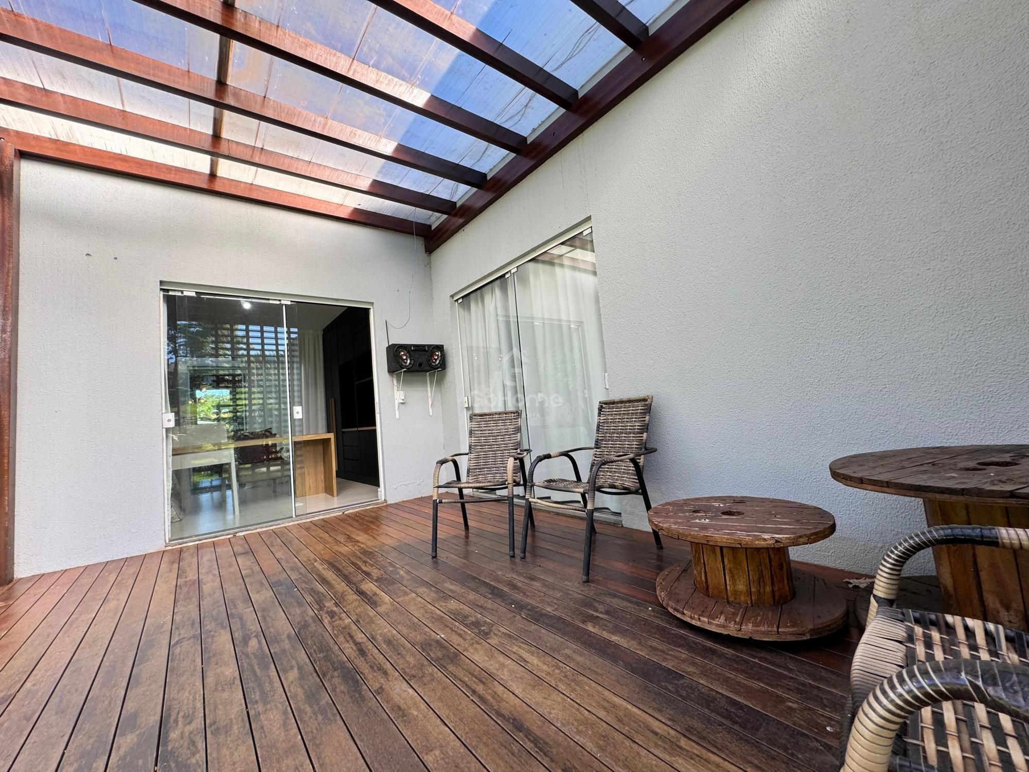 3801 – Casa semimobiliada com 2 Suítes, em Condomínio Fechado