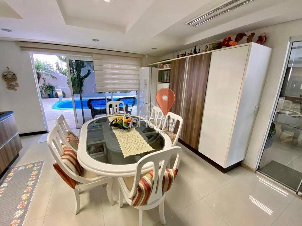 1064 – Casa com 3 Dormitórios e Lazer Completo: Semimobiliada, Presidente Médici