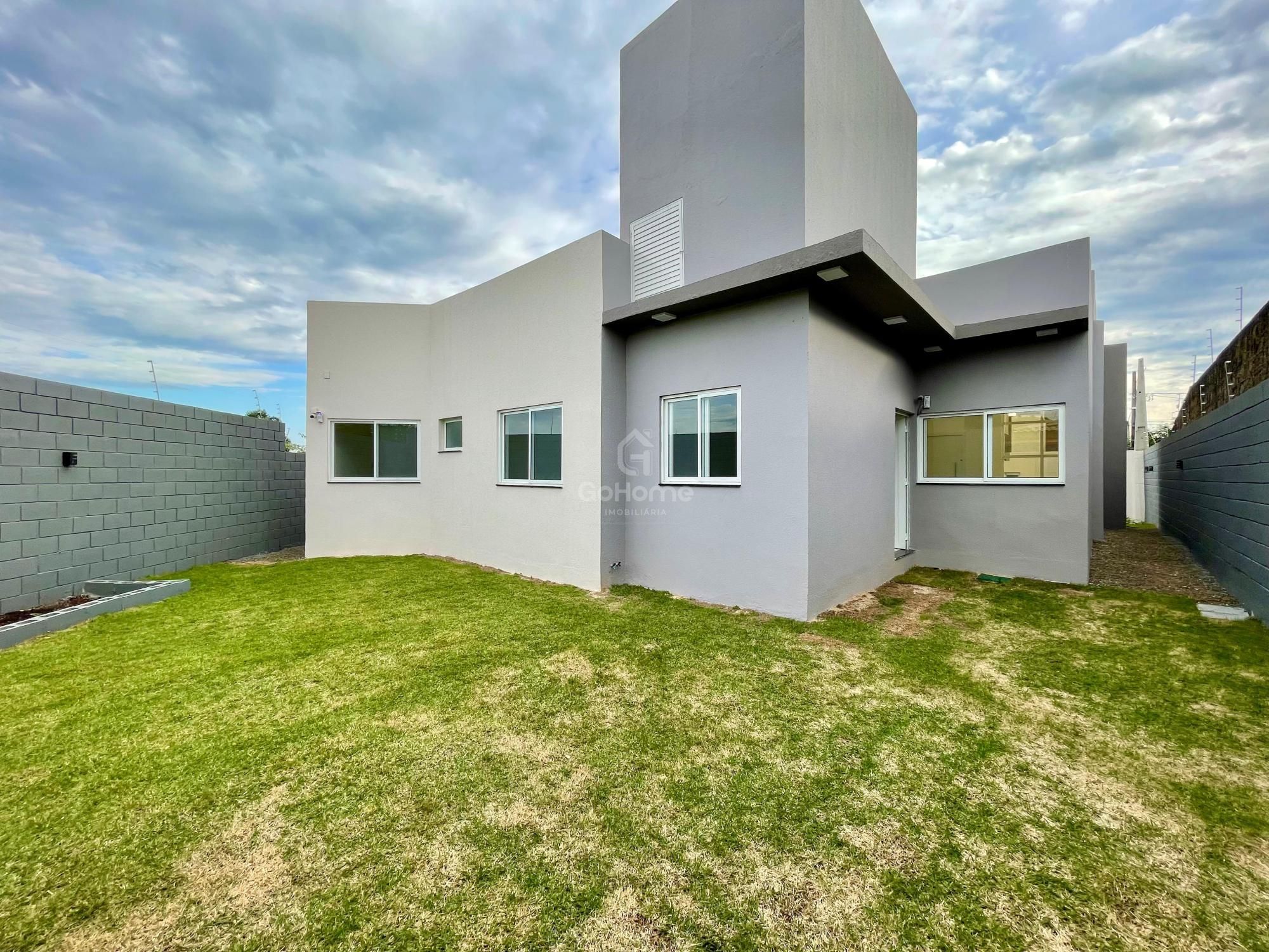 Belíssima Casa com Duas Suítes e Piscina