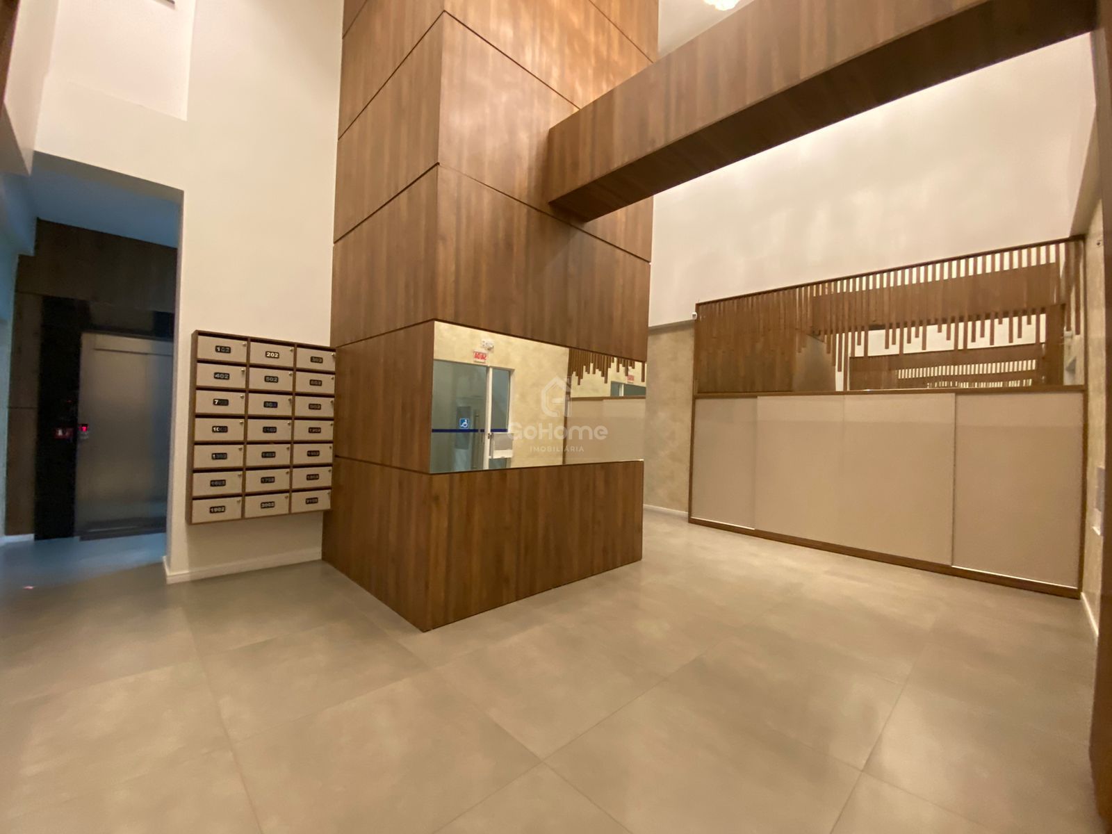 3343 – Apartamento semimobiliado 3 quartos 3 suítes 2 vagas Centro