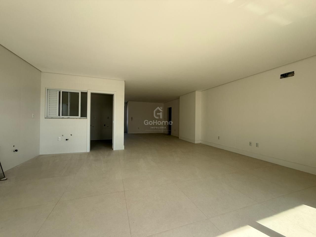Apartamento Novo à Venda