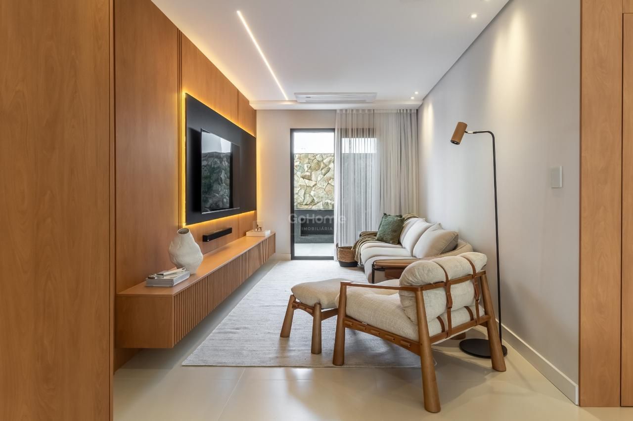 Apartamento três suítes mobiliado