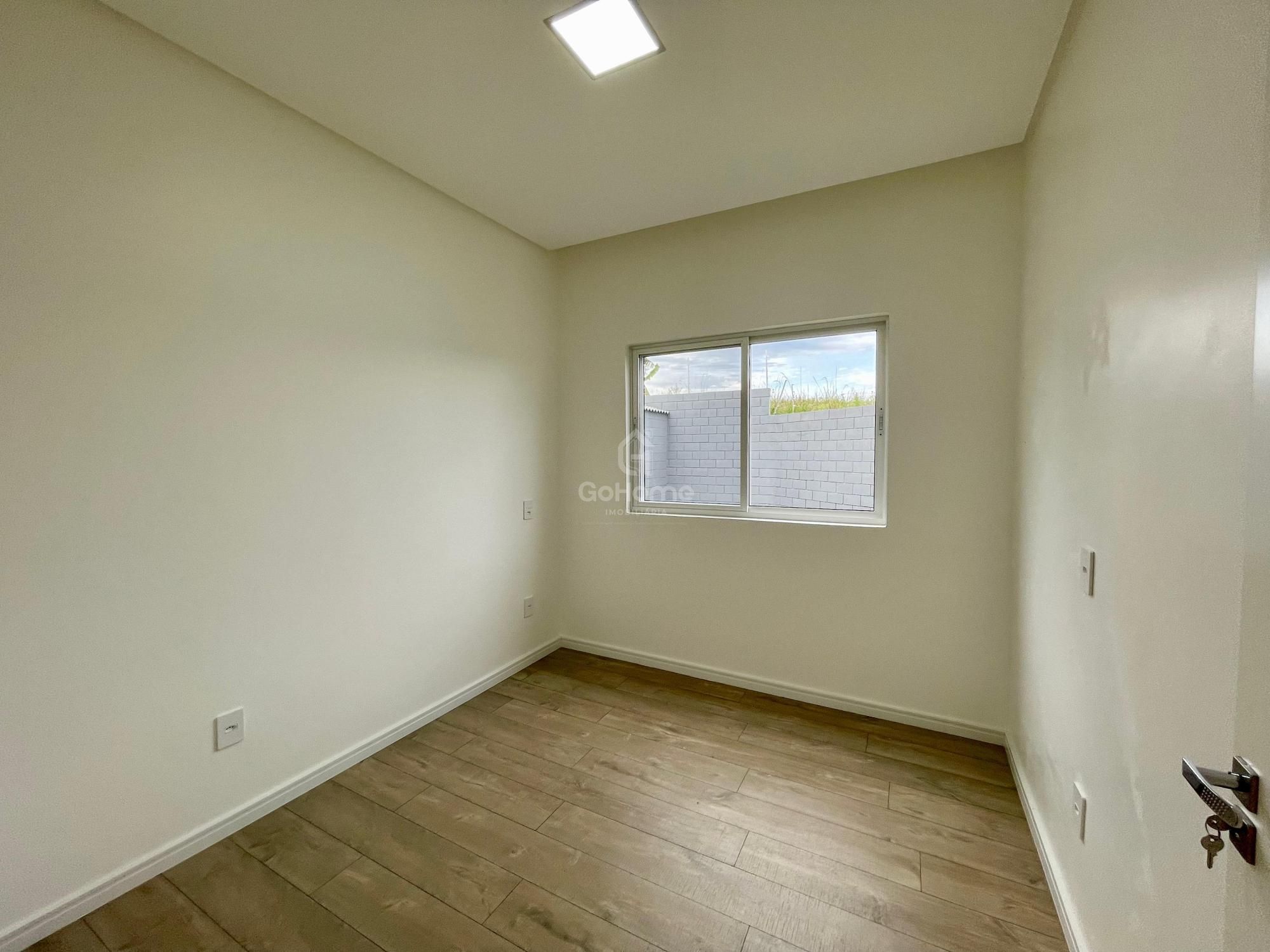 Belíssima Casa com Duas Suítes e Piscina