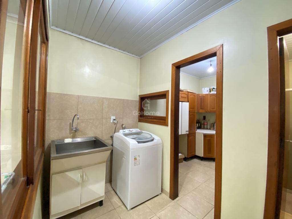 3603 – Casa no Centro de Chapecó: 3 Quartos com Suíte e 2 Vagas
