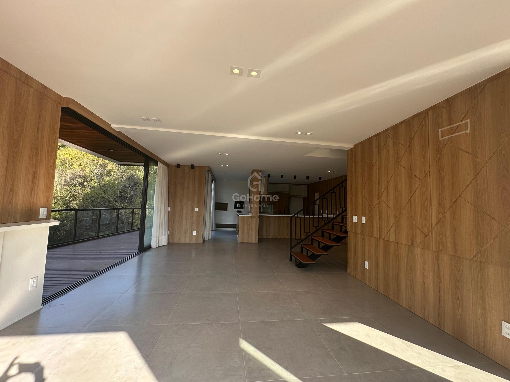 Casa em Condomínio Fechado