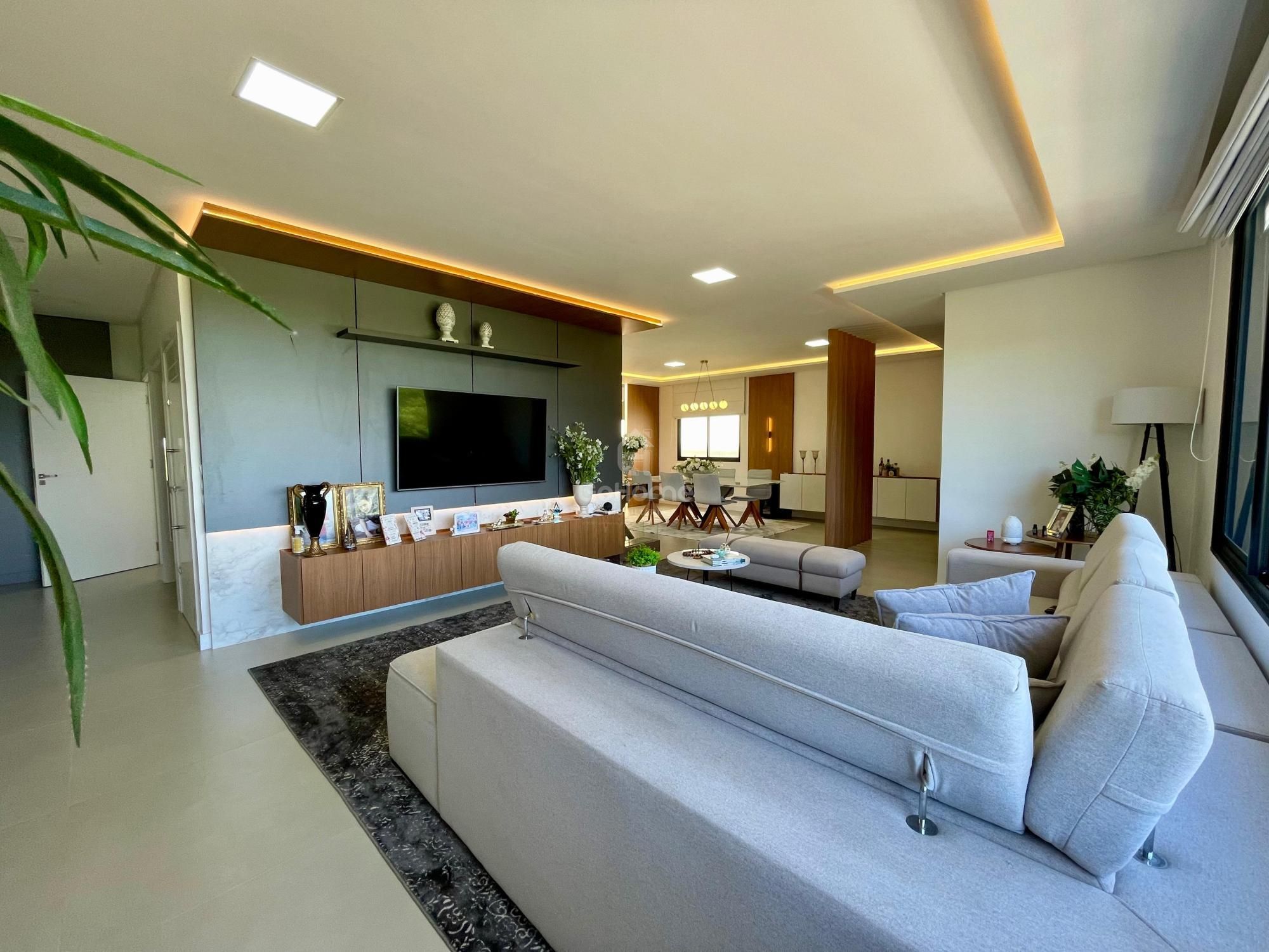 Casa à Venda com 3 suítes