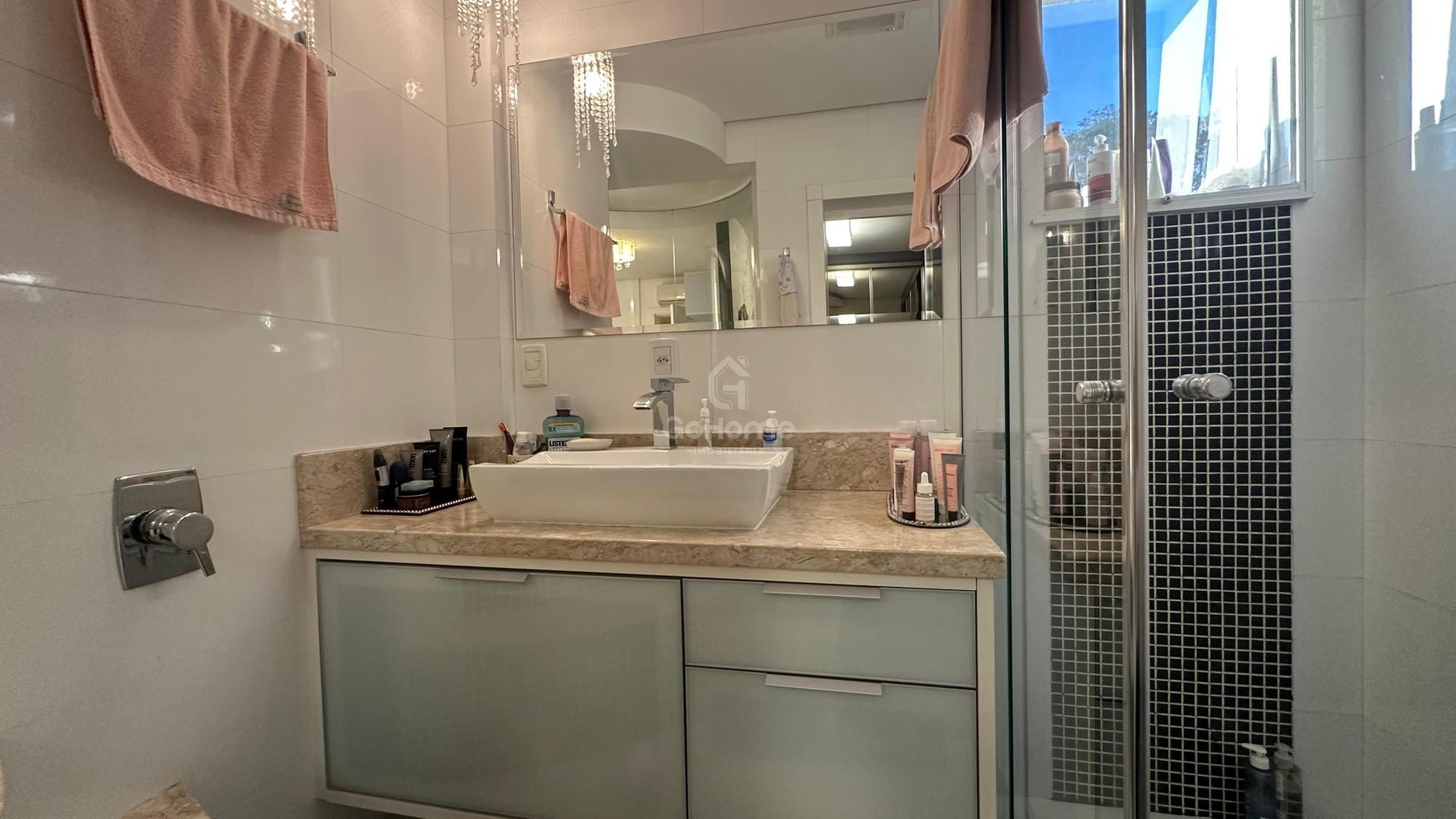 Apartamento Mobiliado à Venda em ótima localização