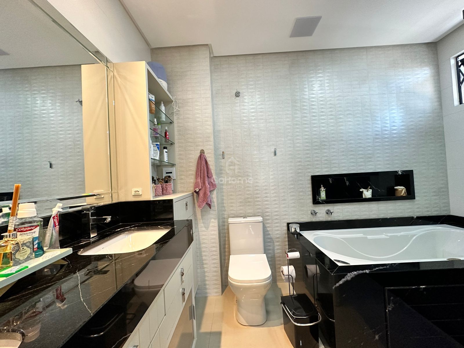 3520 – Apartamento 3 suítes com hidromassagem e lazer completo no Centro de Chapecó
