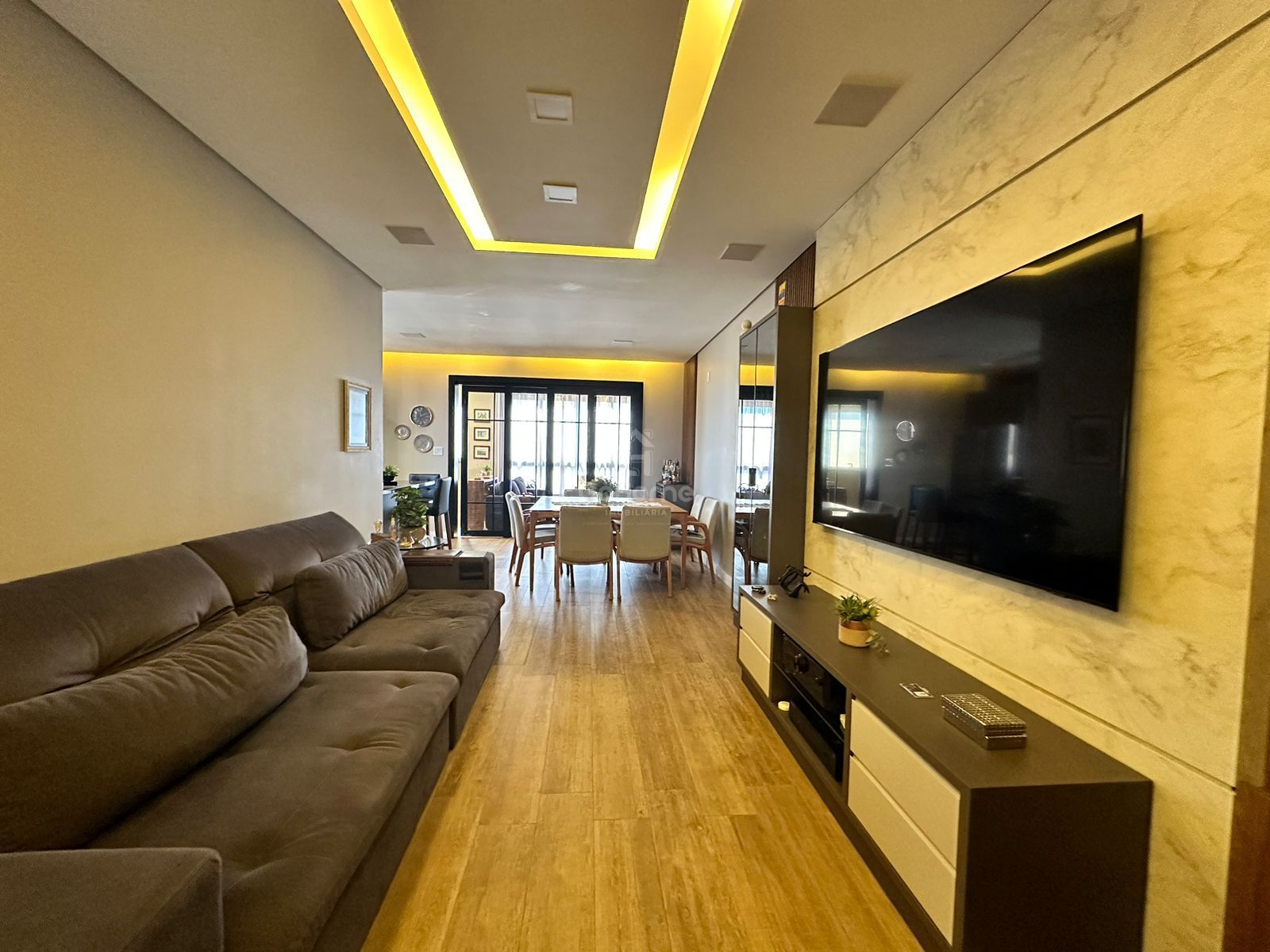 3520 – Apartamento 3 suítes com hidromassagem e lazer completo no Centro de Chapecó