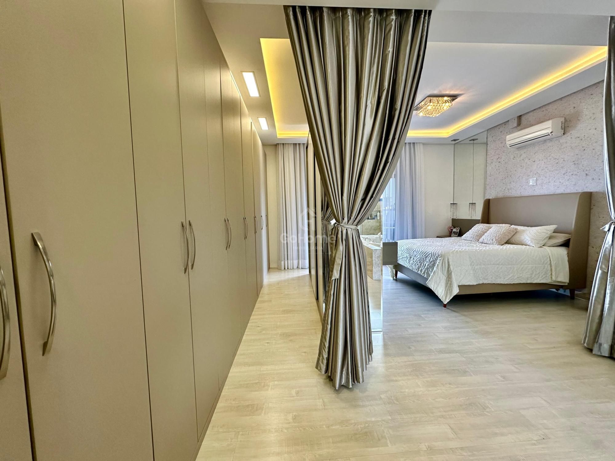 Casa Com 4 Dormitórios e Piscina