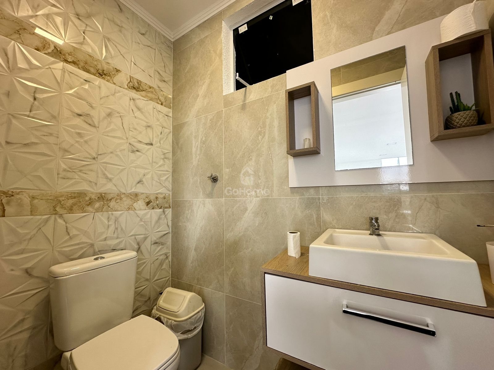 Casa com piscina no Bairro Jardins Lunardi