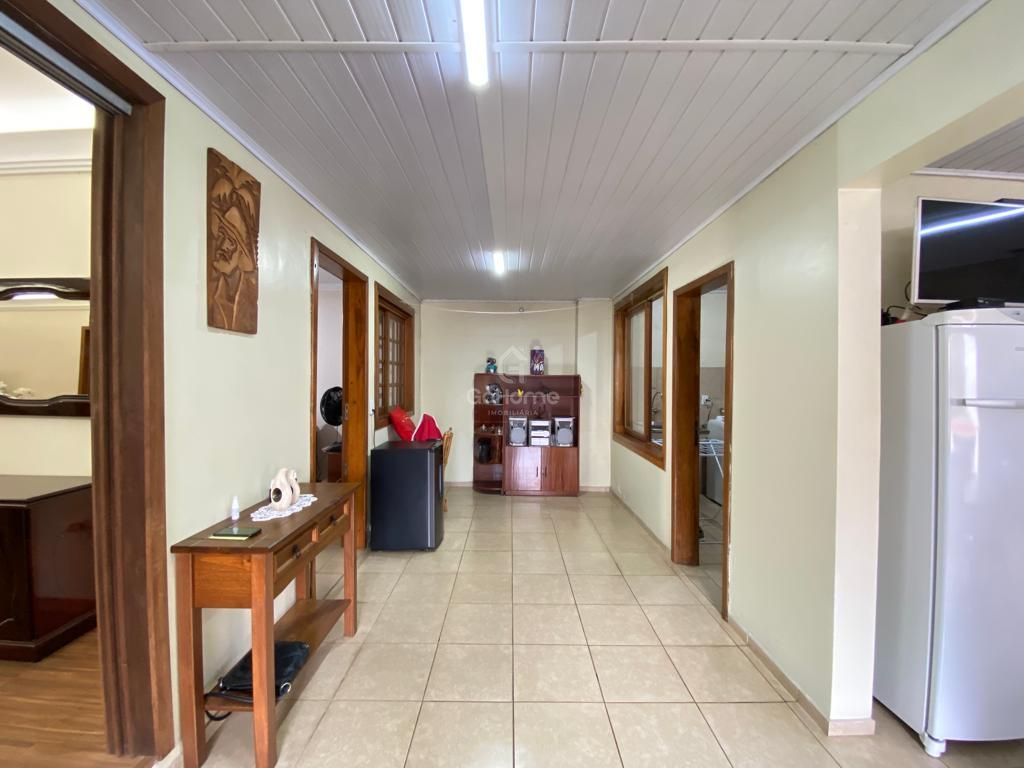 3603 – Casa no Centro de Chapecó: 3 Quartos com Suíte e 2 Vagas