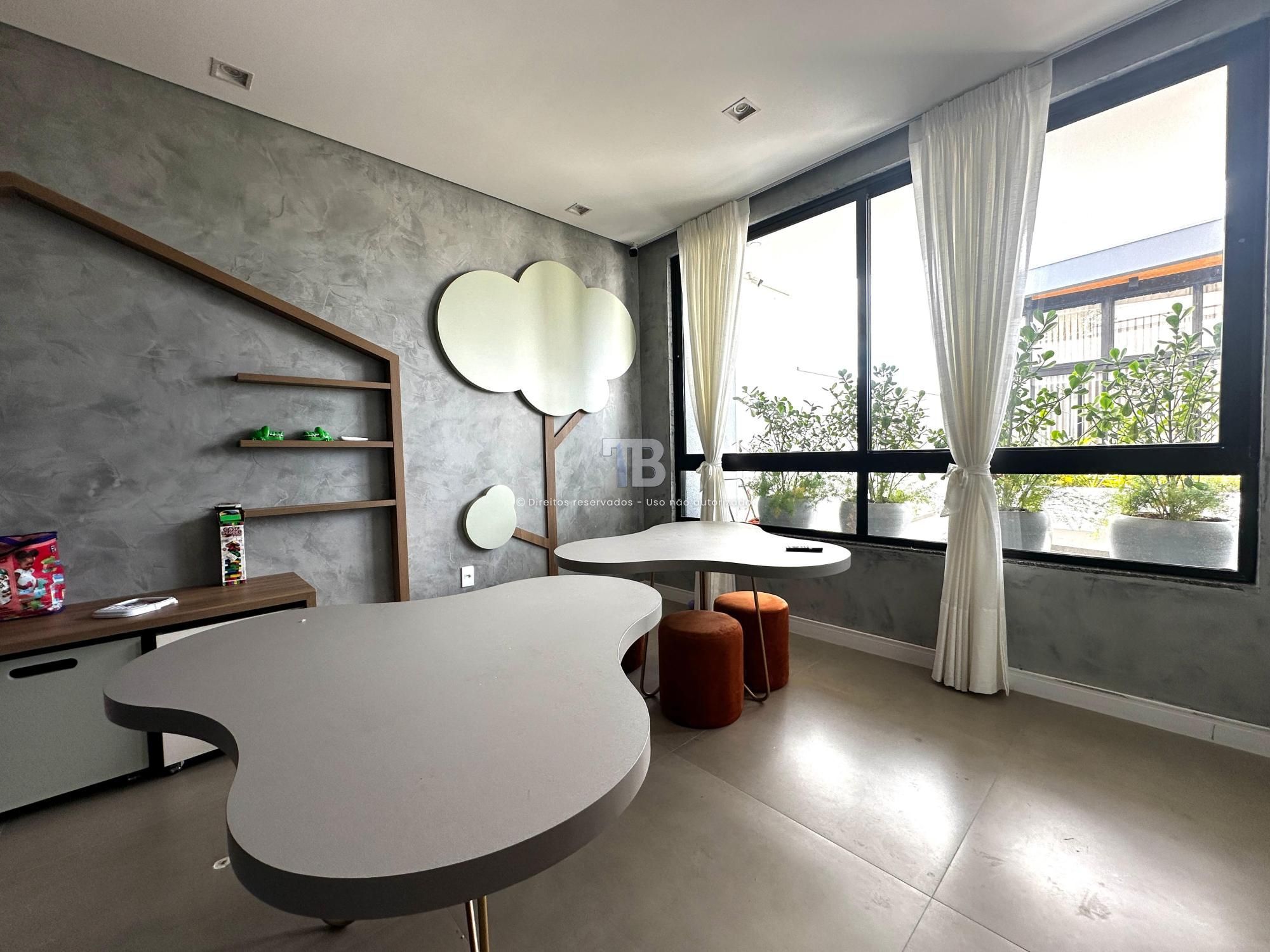Apartamento novo à venda