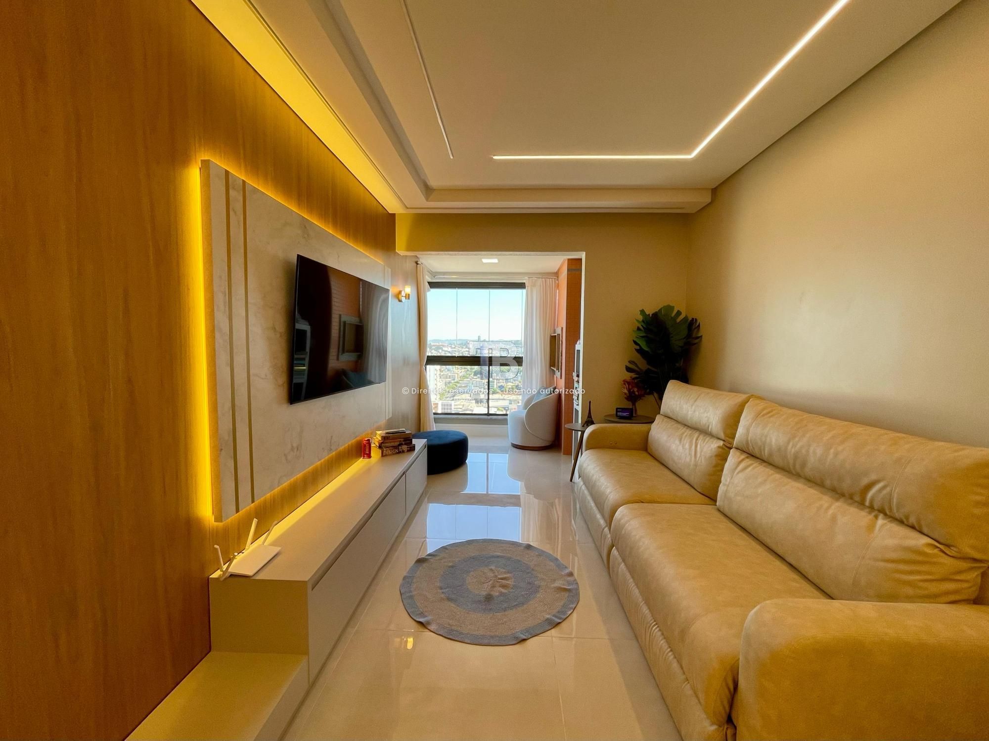 Apartamento Semimobiliado Suíte mais um Dormitório