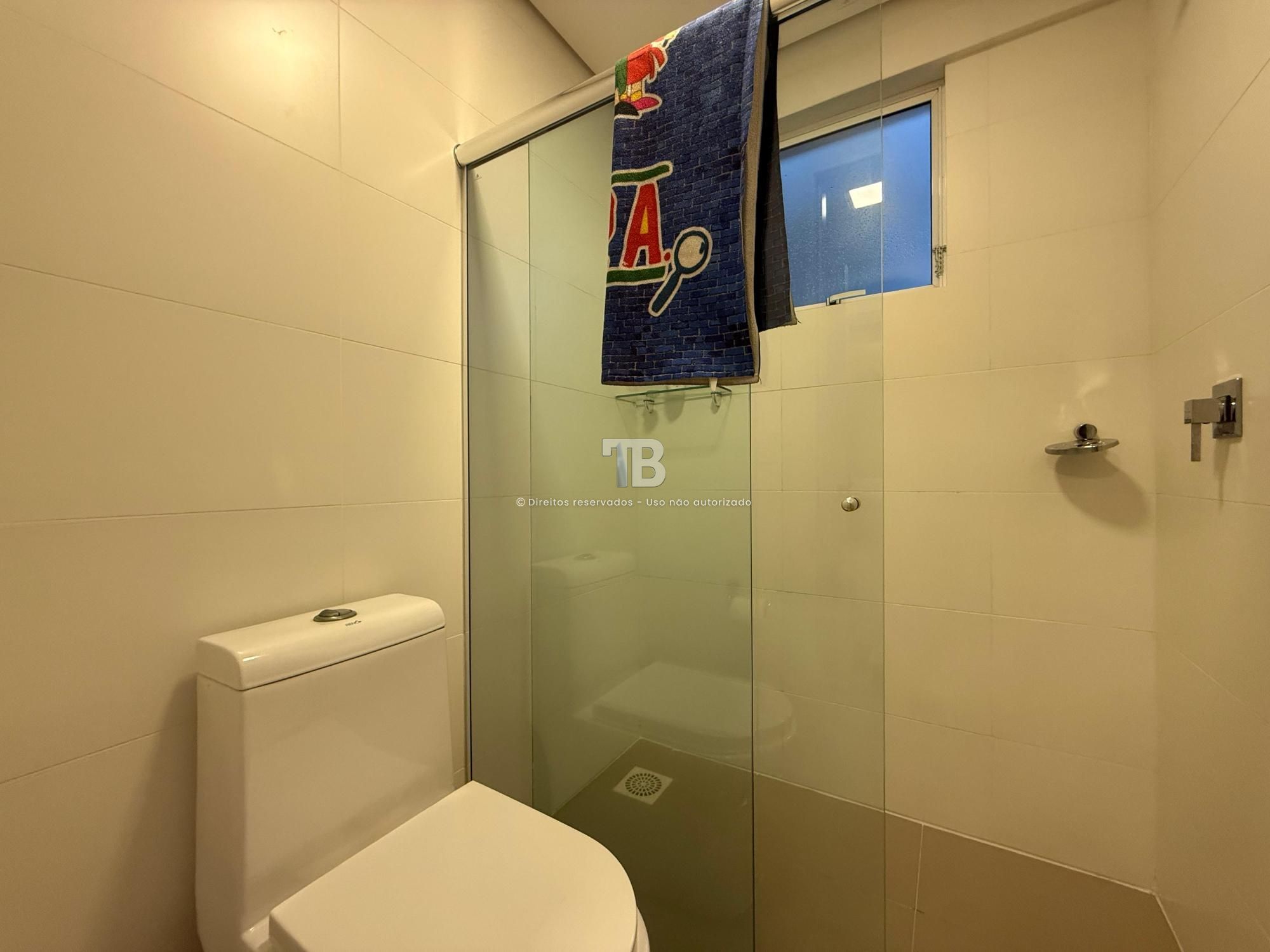 Apartamento Semimobiliado com 3 dormitórios