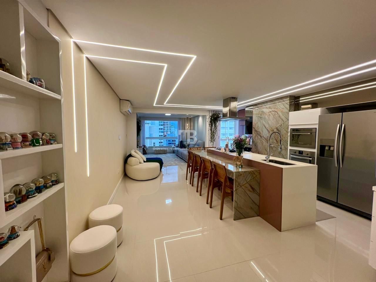 Apartamento Semimobiliado duas suítes