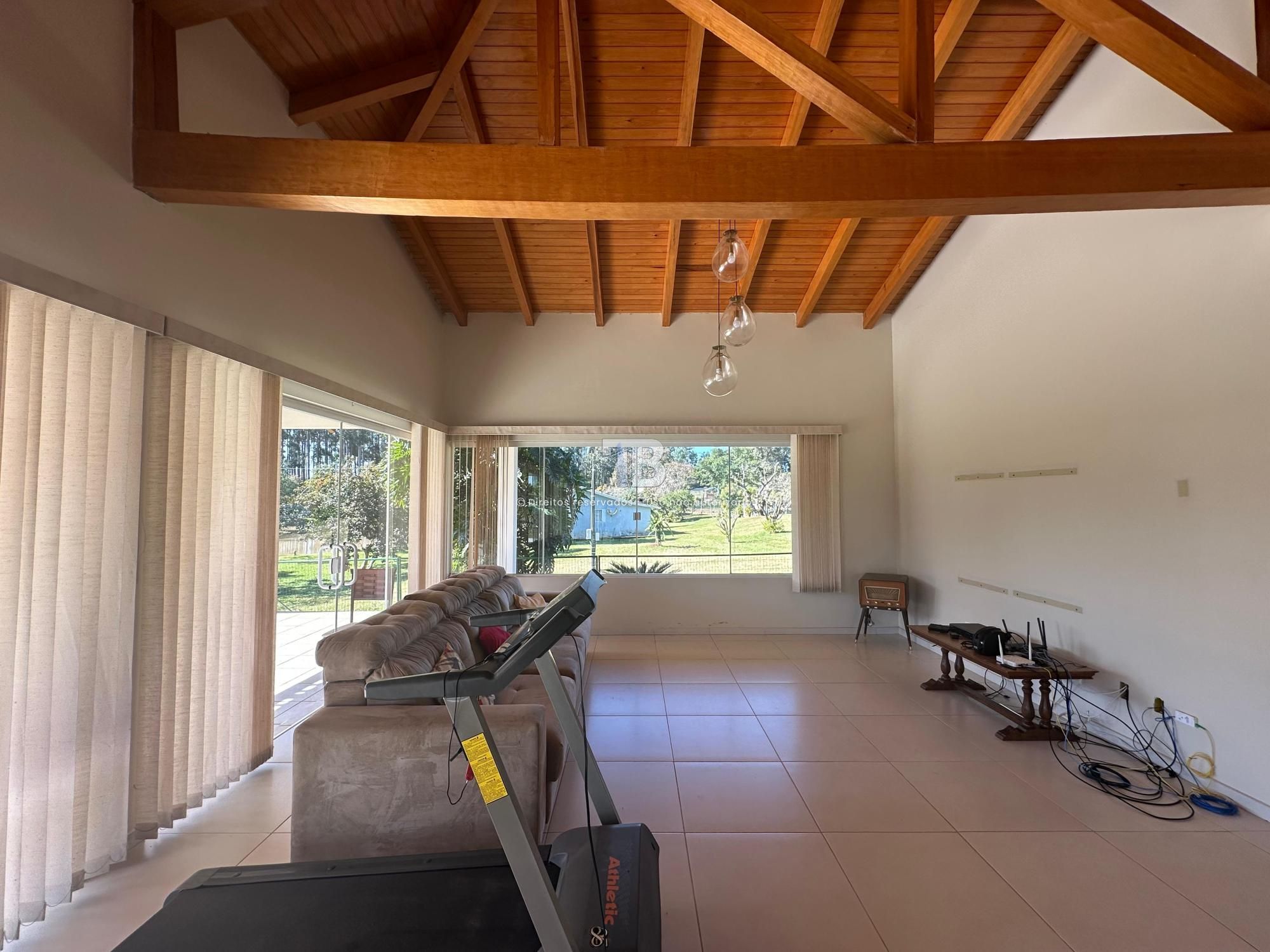 Chácara à Venda na Linha Cachoeira