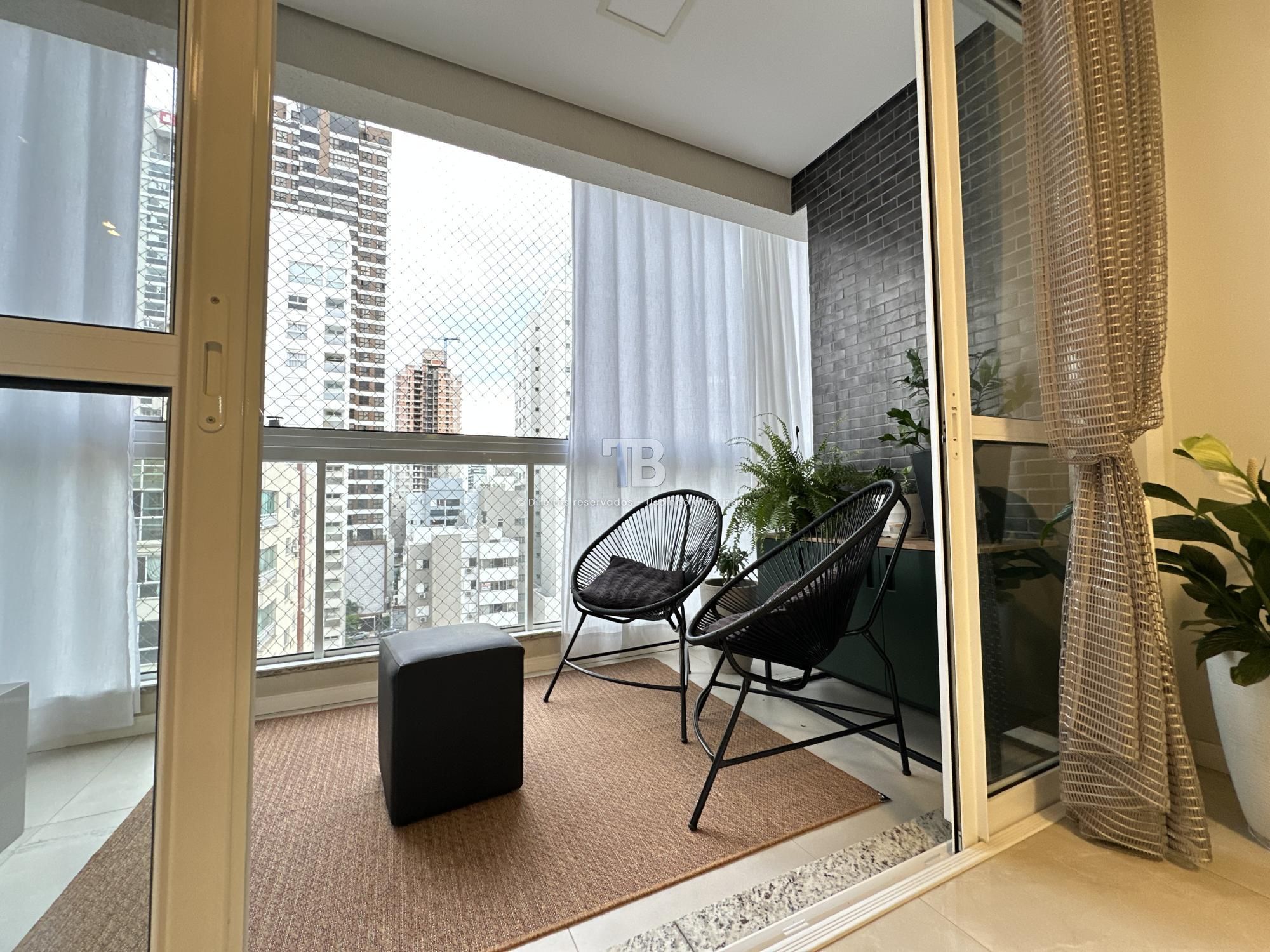 Apartamento três suítes