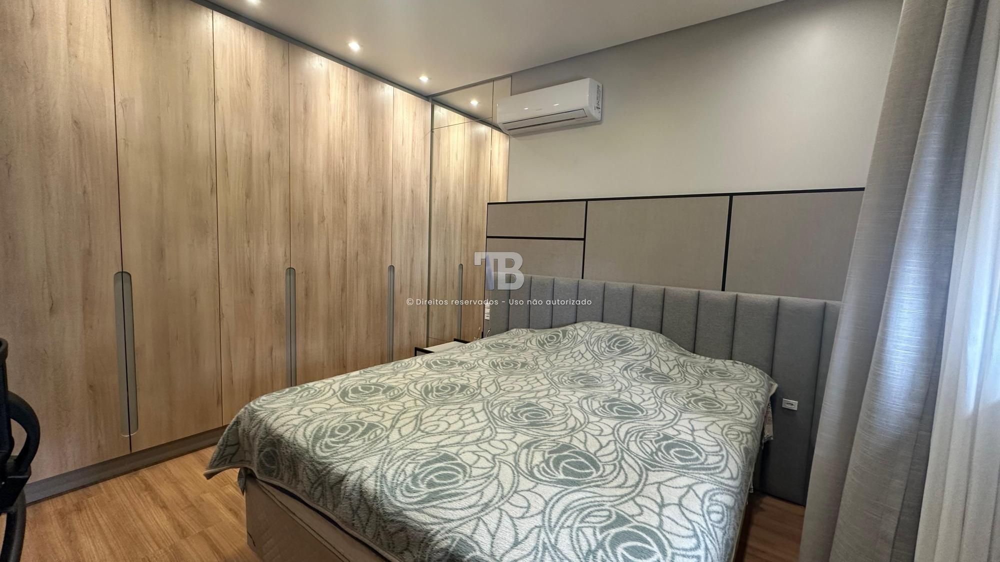 Apartamento Semimobiliado no Centro