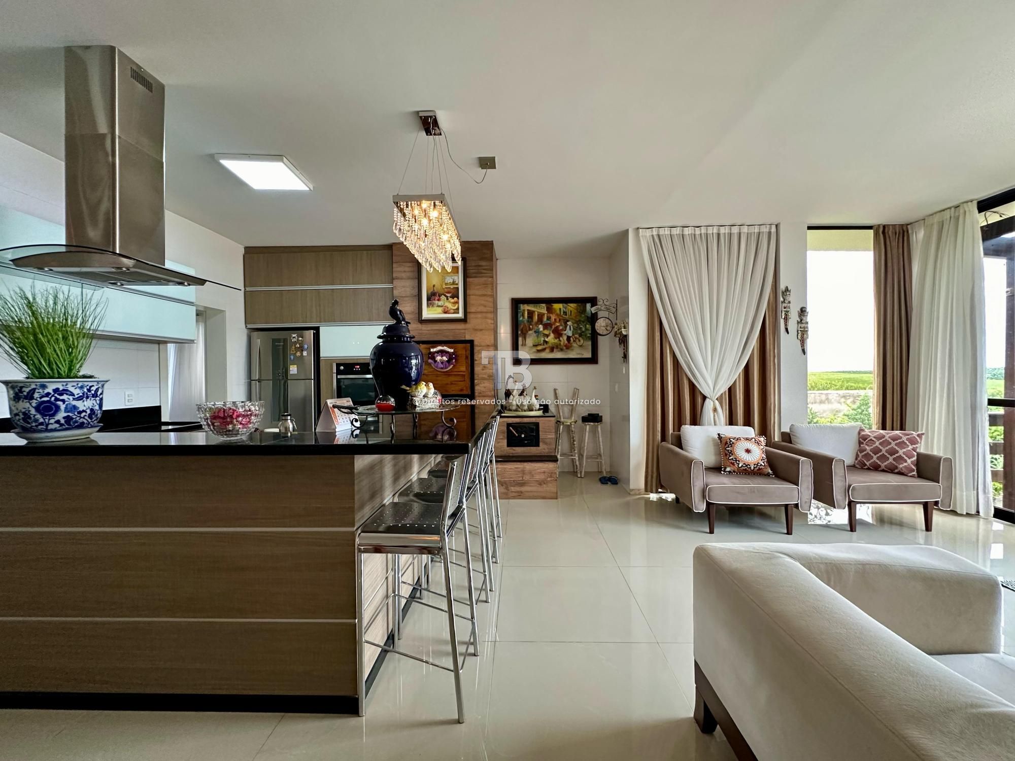 Casa em condomínio fechado