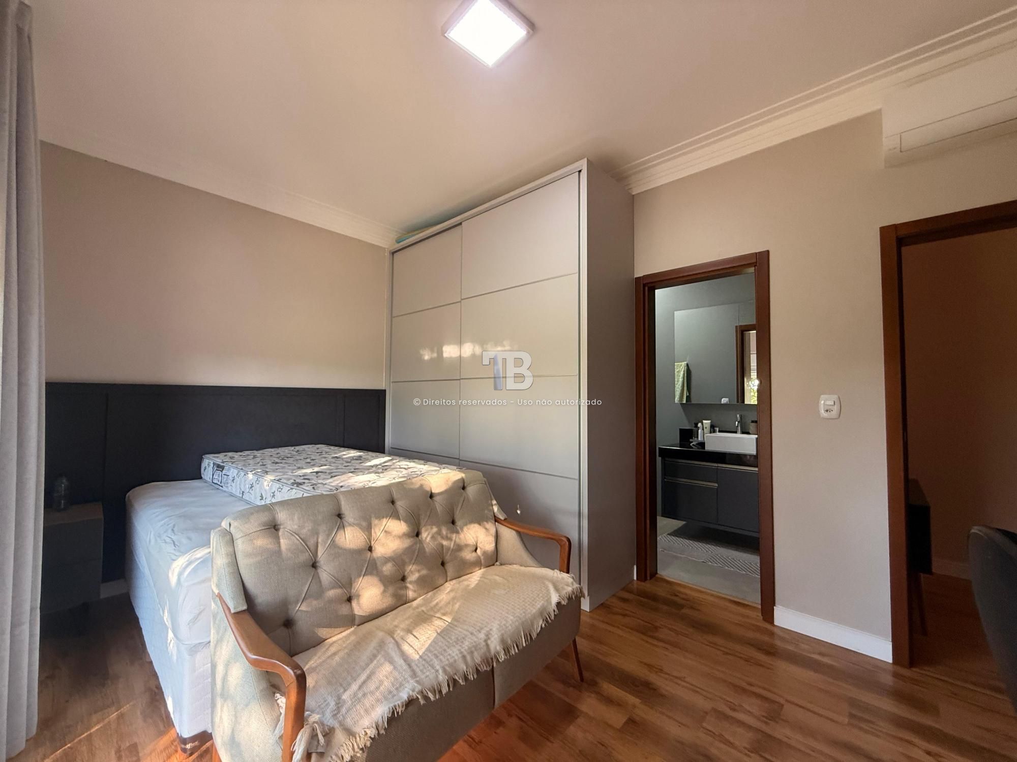 Casa Mobiliada Em Condomínio Fechado