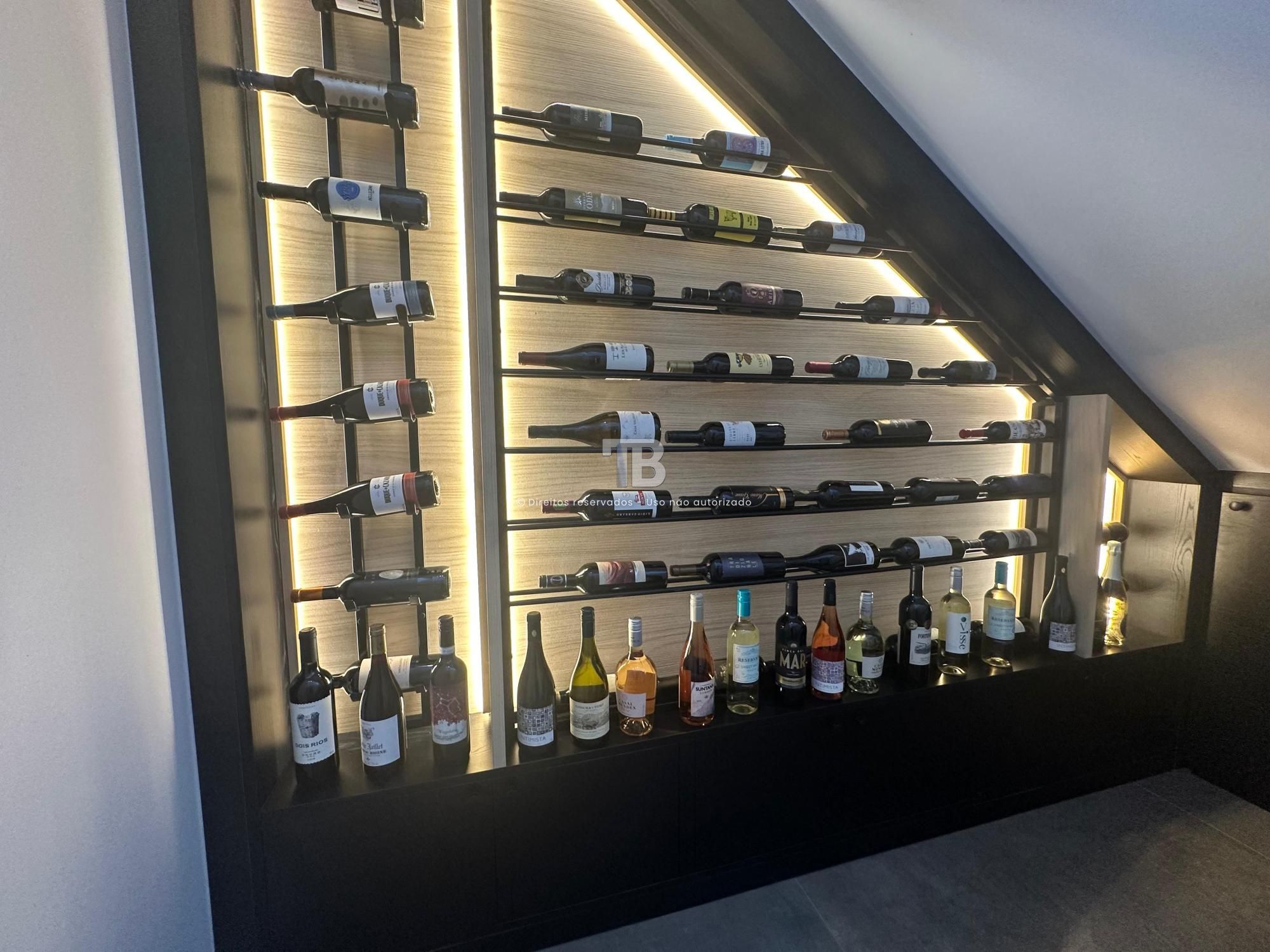 Casa Mobiliada em Condomínio Fechado