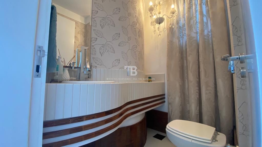 Apartamento Exclusivo: 3 Suítes, Centro