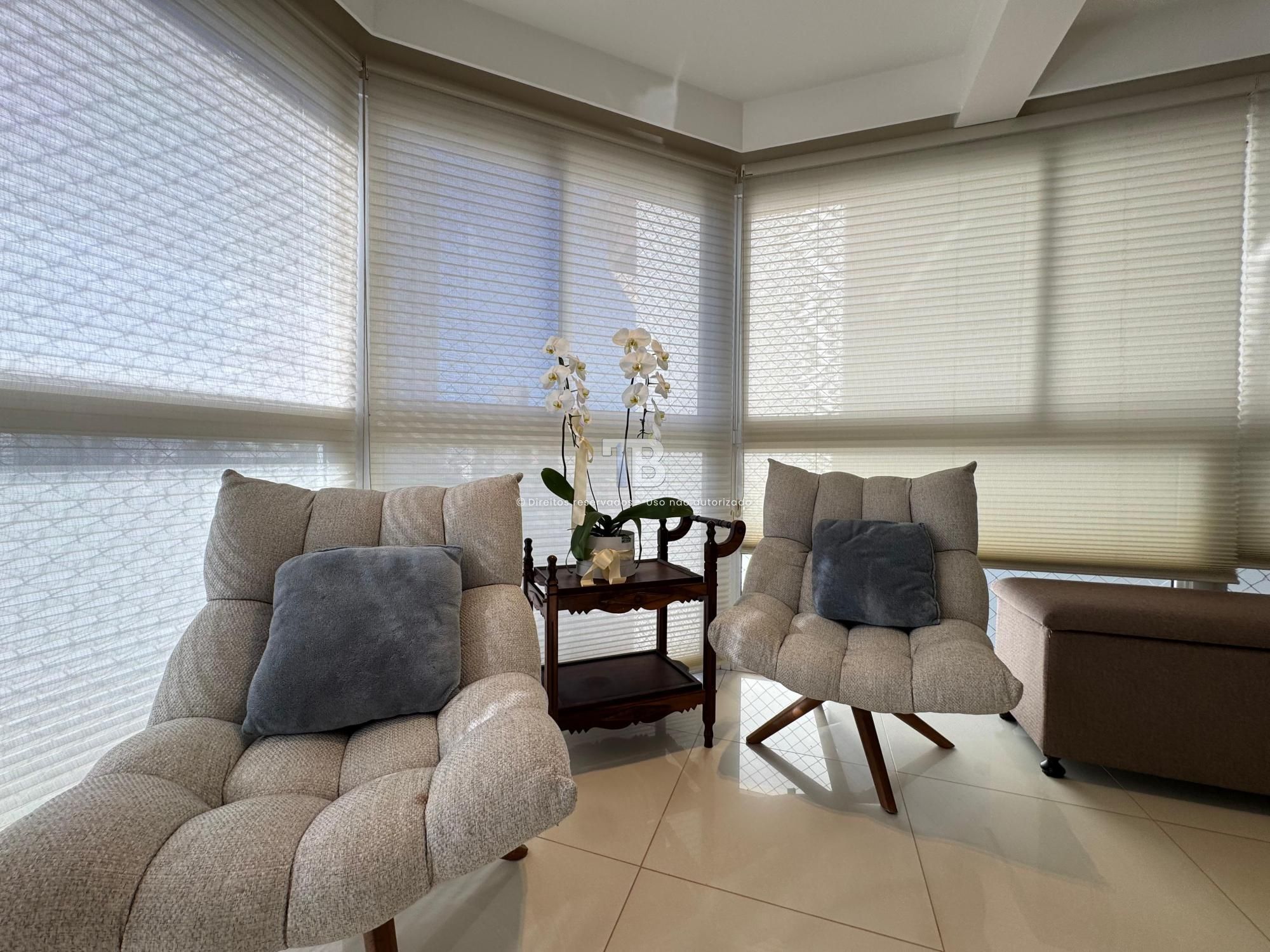 Apartamento com 4 dormitórios