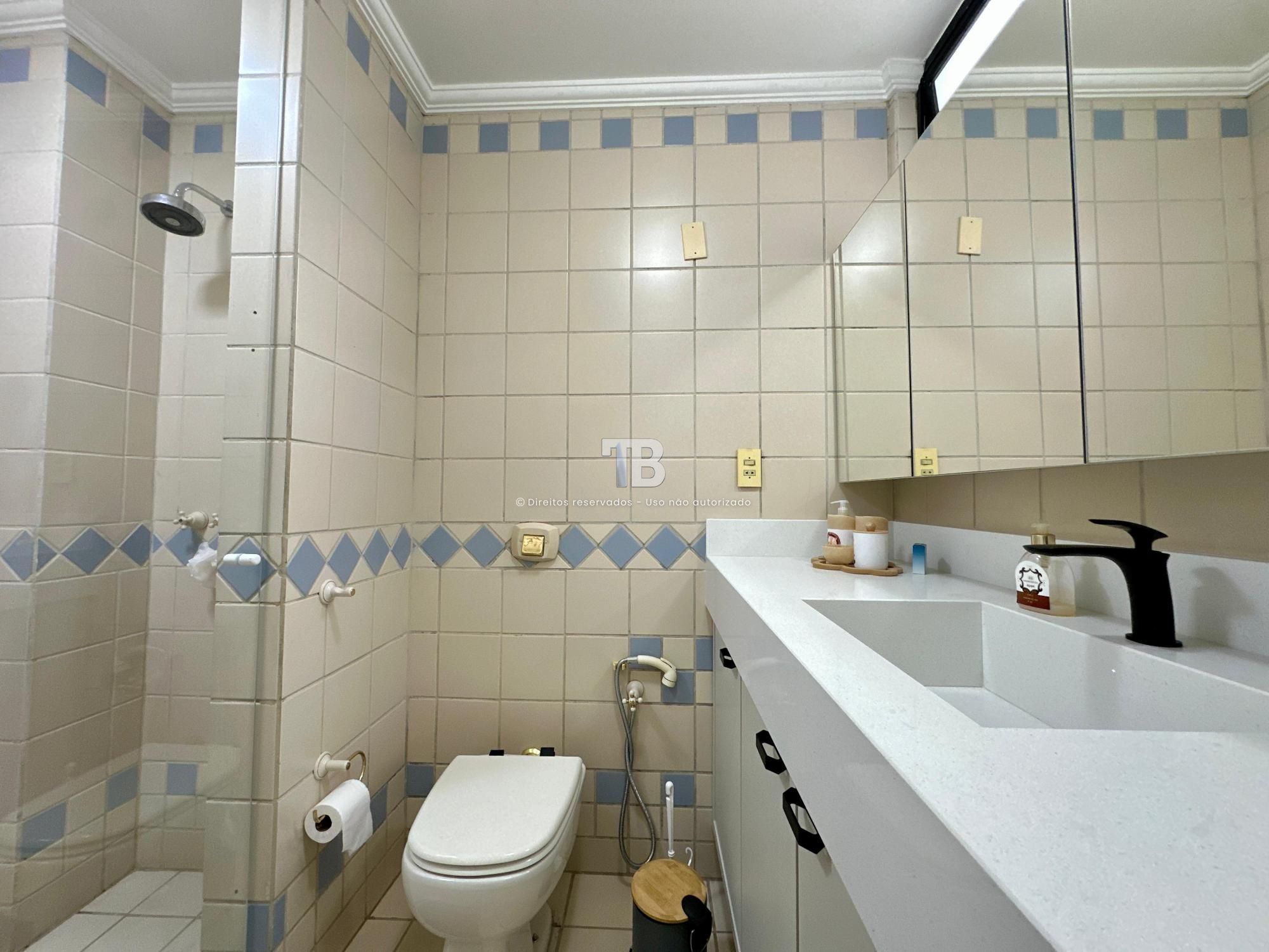 Apartamento Mobiliado à Venda