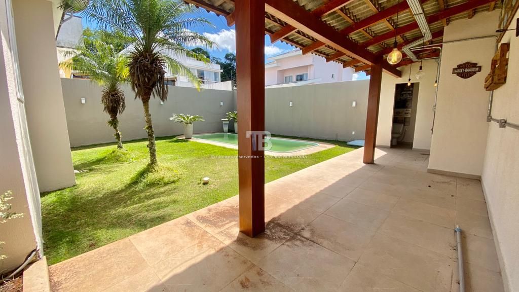 1069 – Casa térrea com piscina e semi mobiliada, no Passo dos Fortes