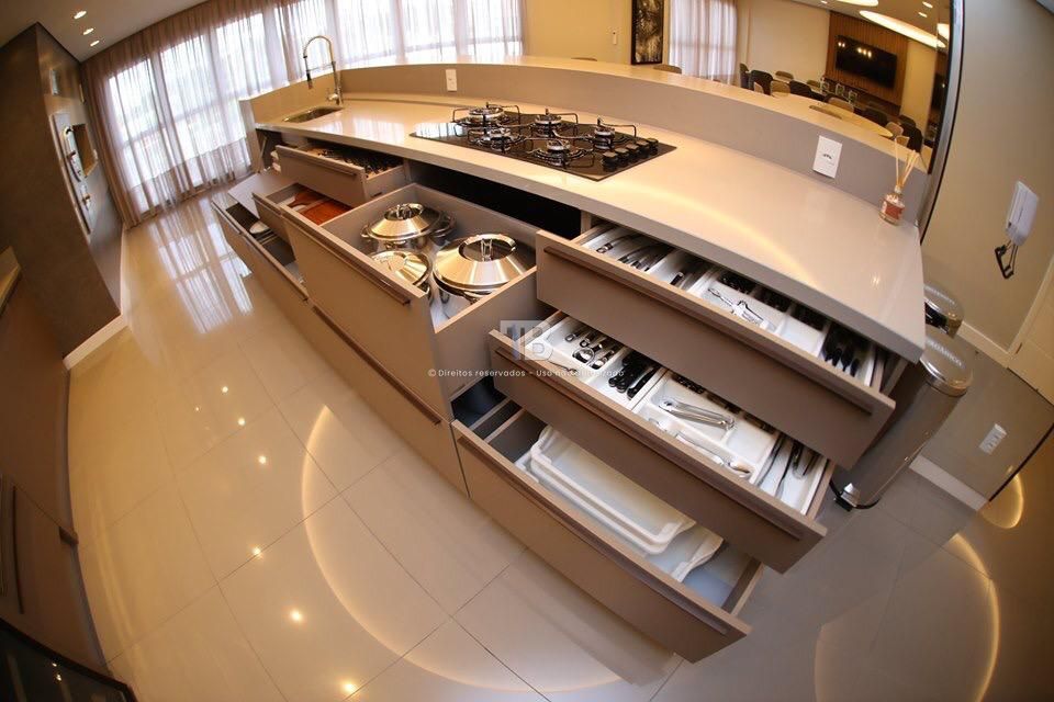 Mobiliado, Suíte Master e Ampla Área