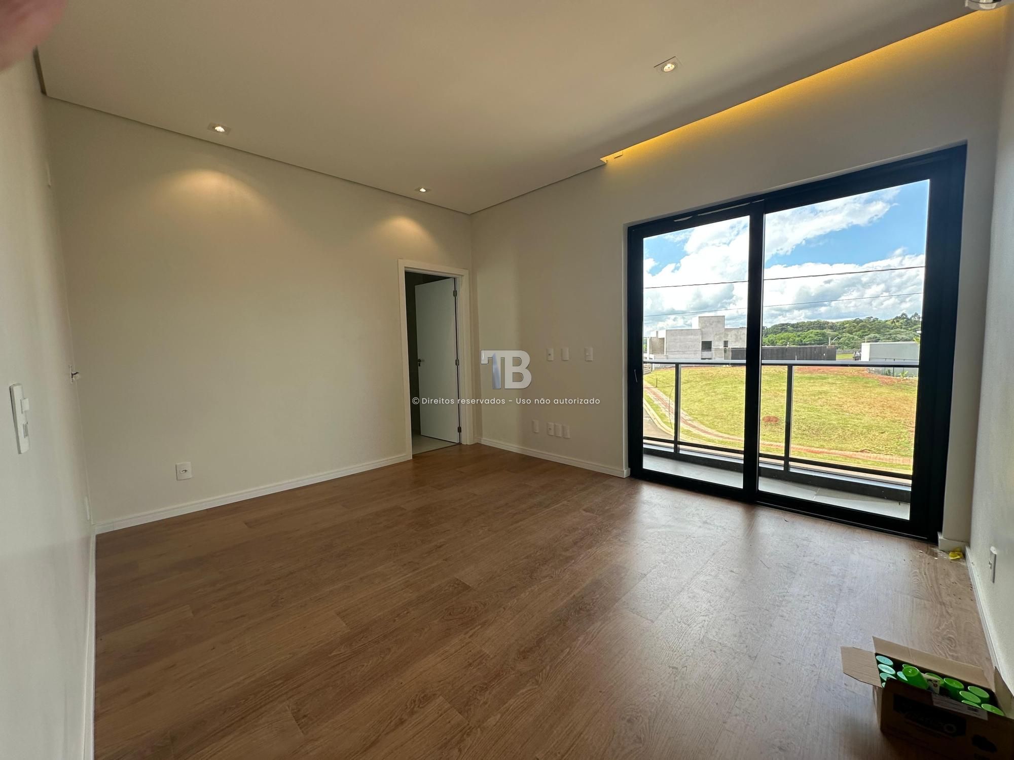 Casa em Condomínio Fechado