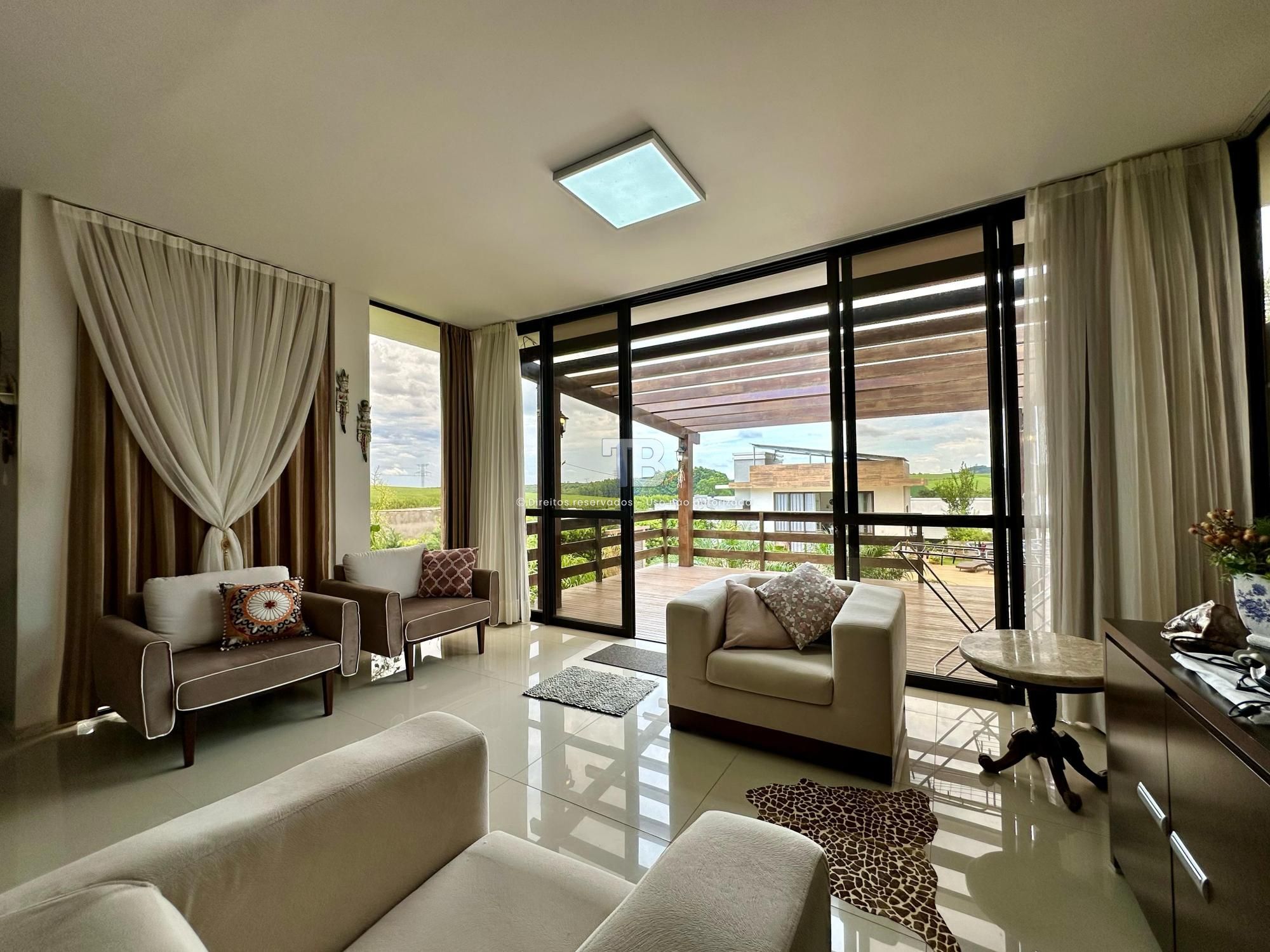 4206 – Paisagismo incrível – Casa em condomínio, 2 quartos e suíte à venda em Chapecó.