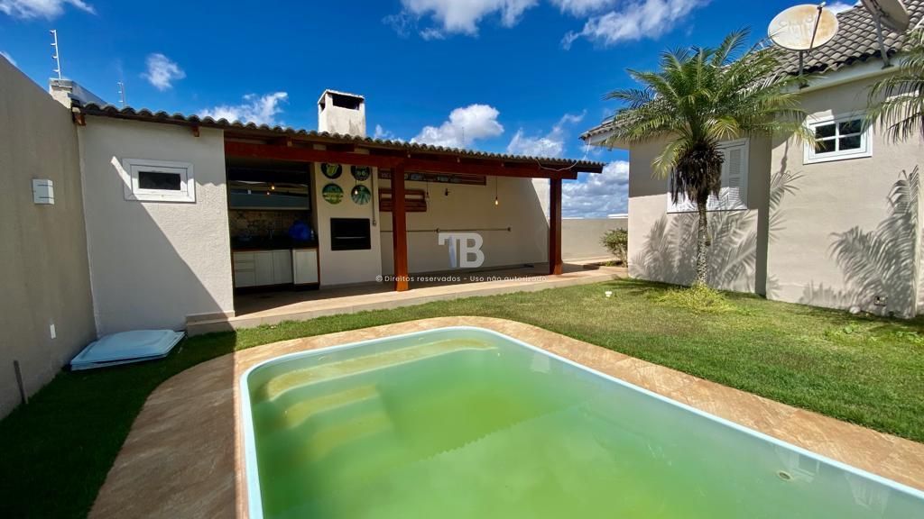 1069 – Casa térrea com piscina e semi mobiliada, no Passo dos Fortes