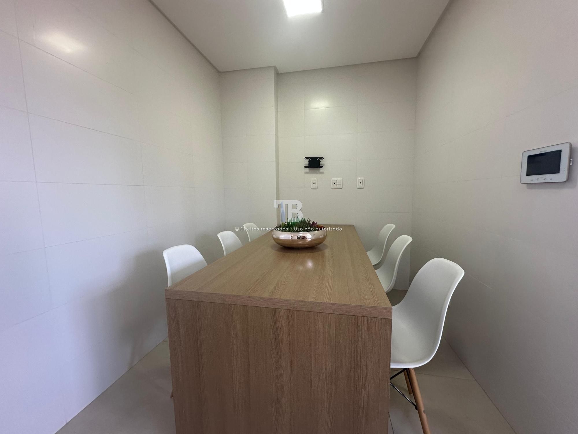 Apartamento de 3 Suítes, Centro