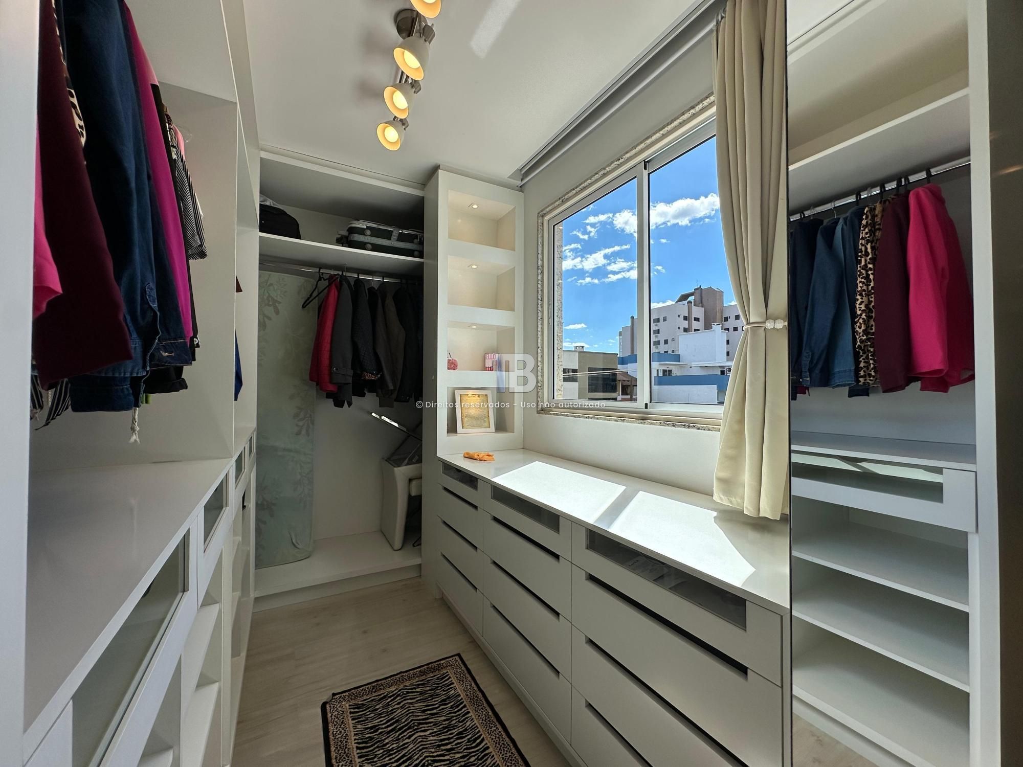 Apartamento Mobiliado com Suíte