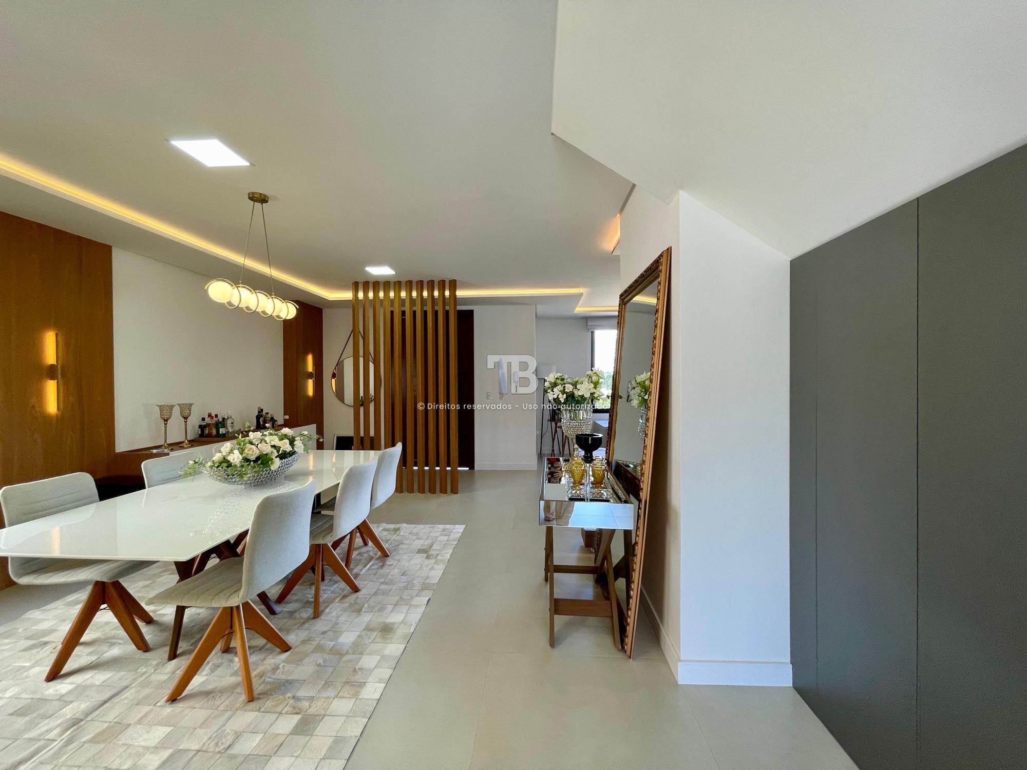 Casa à Venda com 3 suítes
