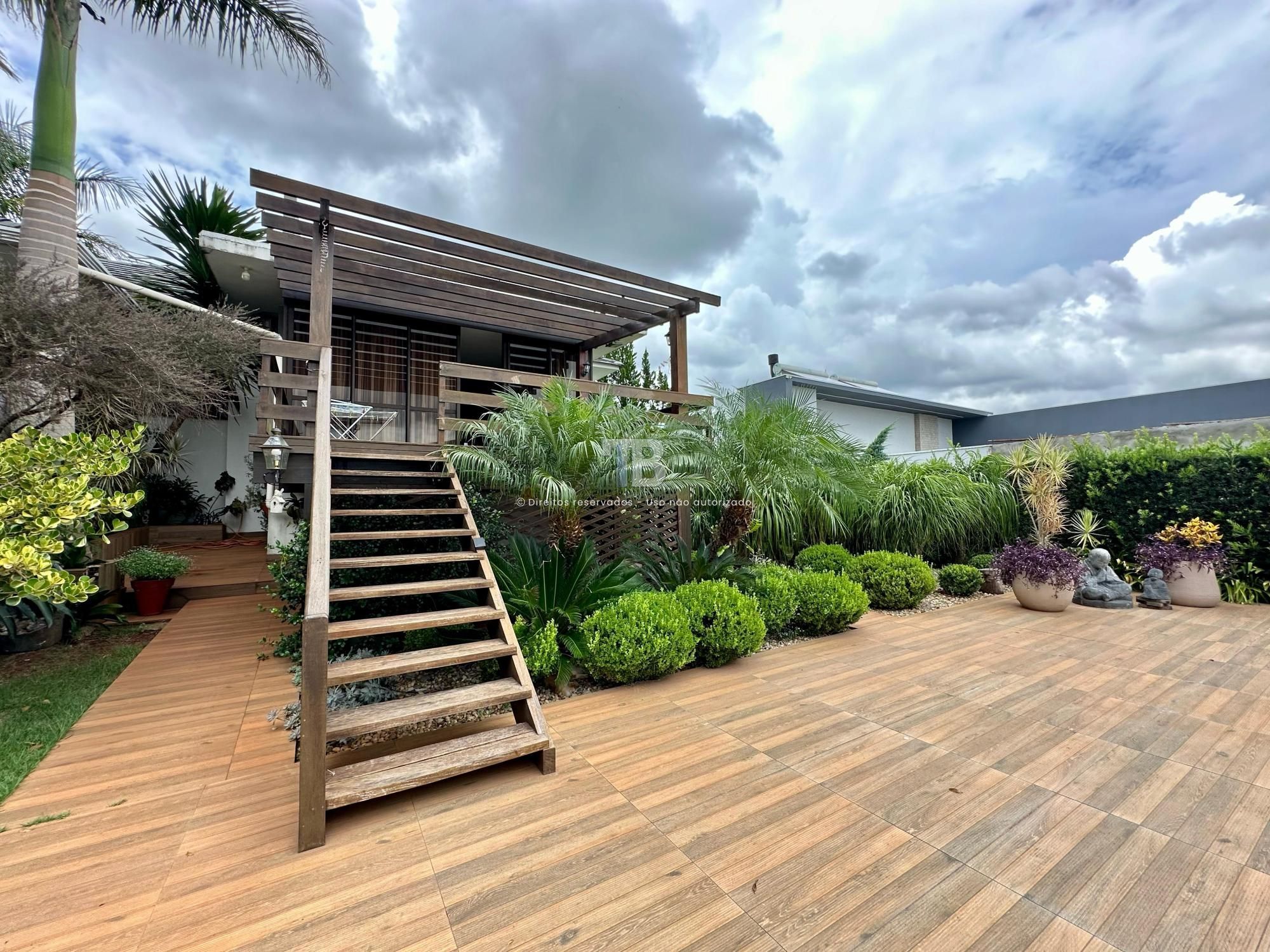 Casa em condomínio fechado