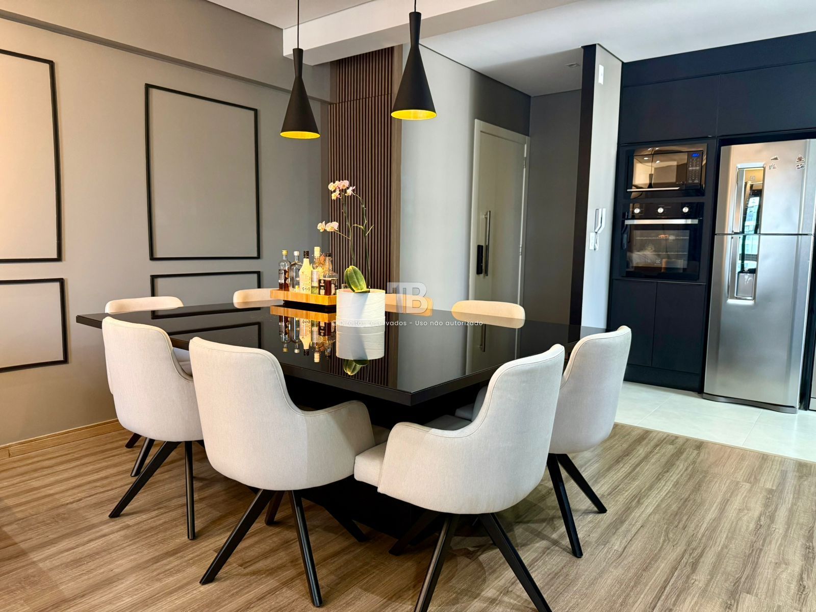 Apartamento Mobiliado à Venda