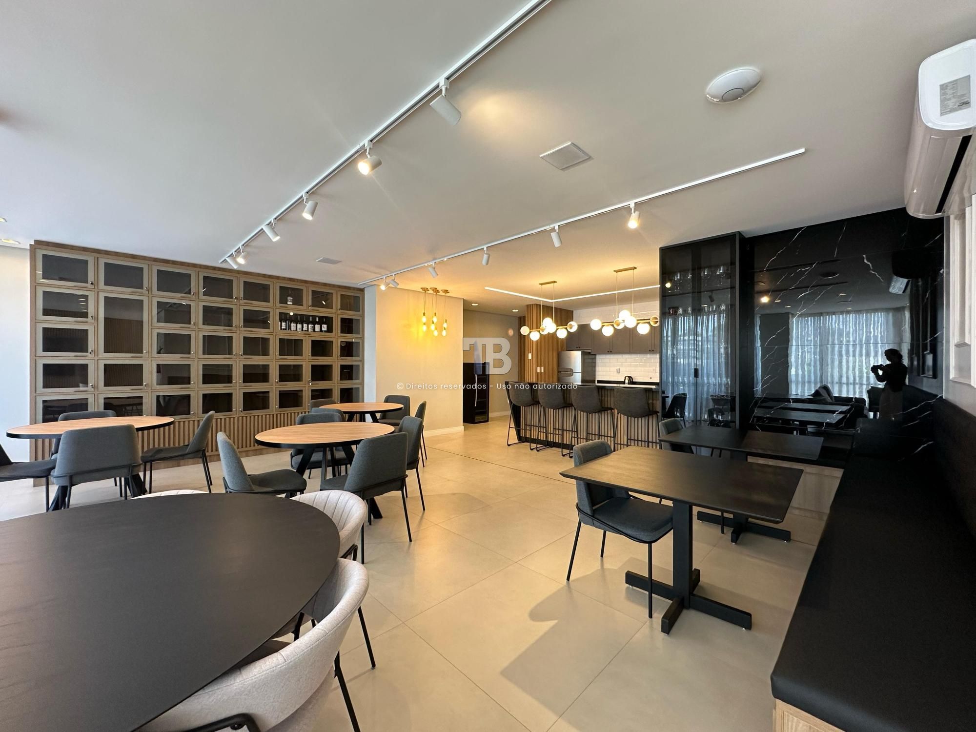 Apartamento Novo à Venda