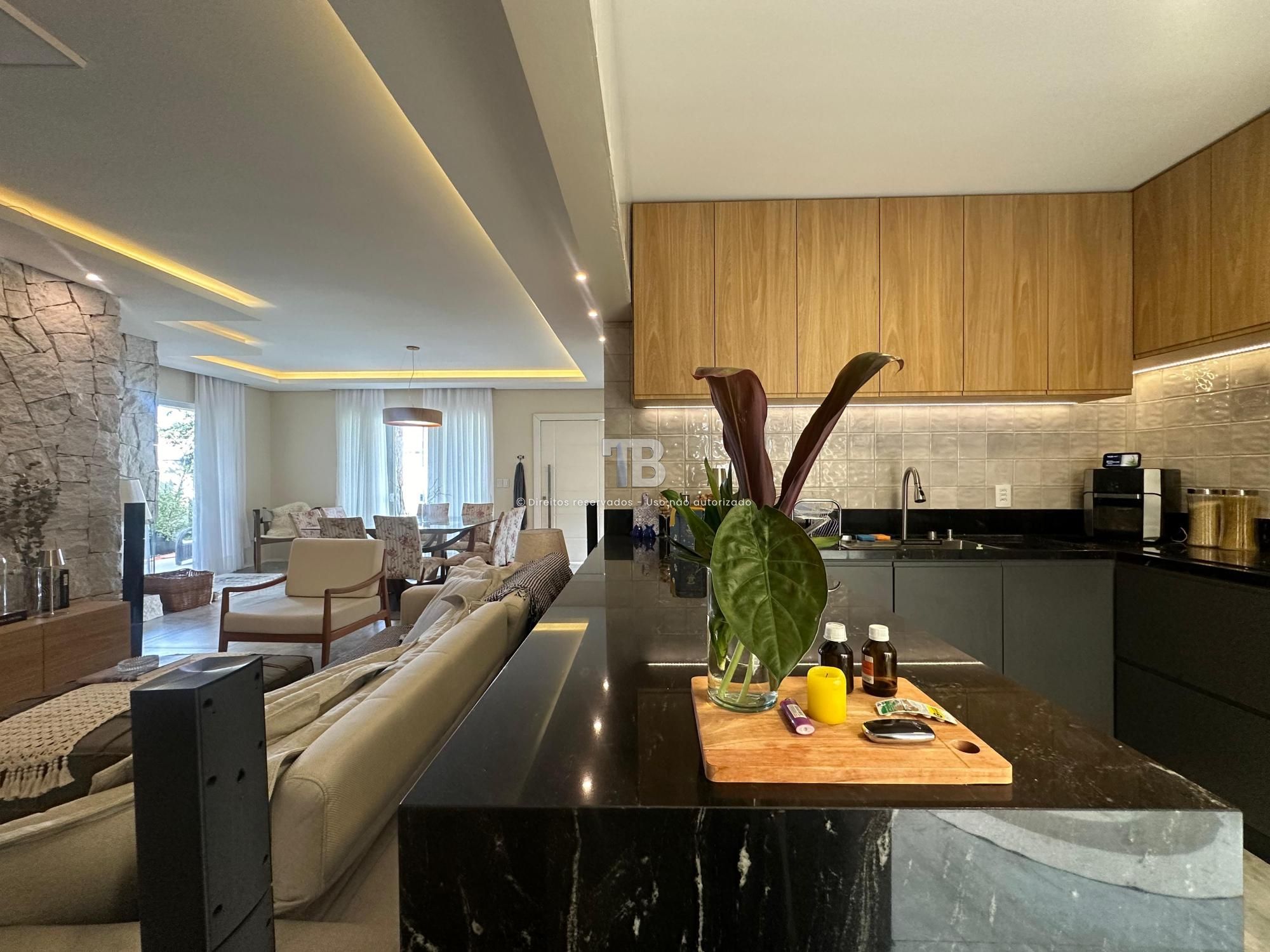 Casa Térrea Com 3 Dormitórios