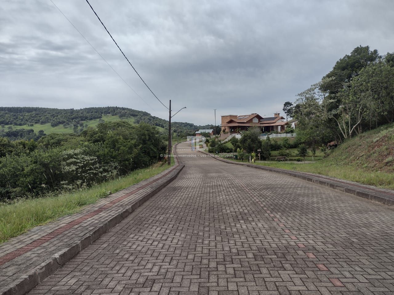 Terreno à Venda em condomínio Fechado