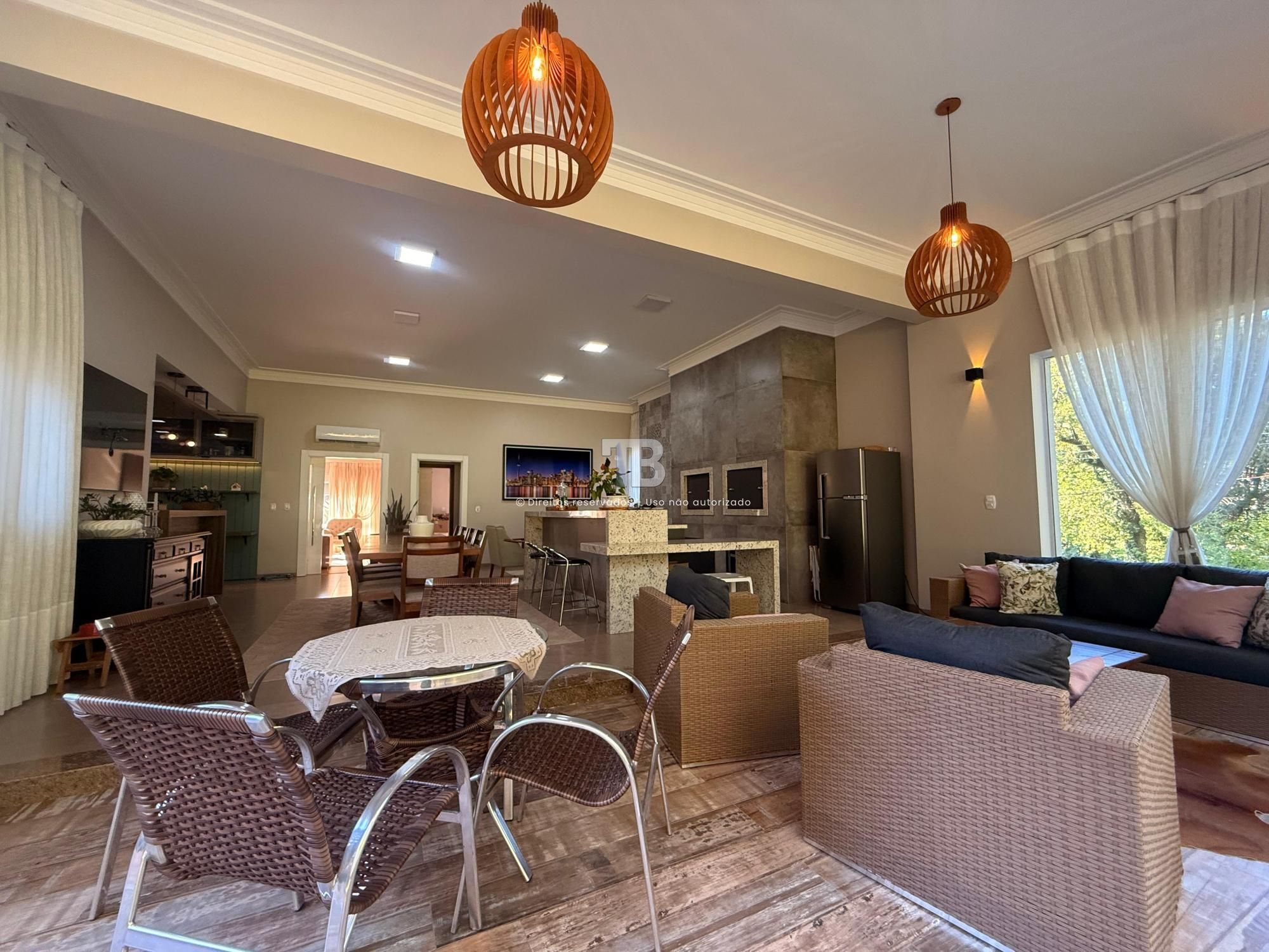 Casa Mobiliada Em Condomínio Fechado