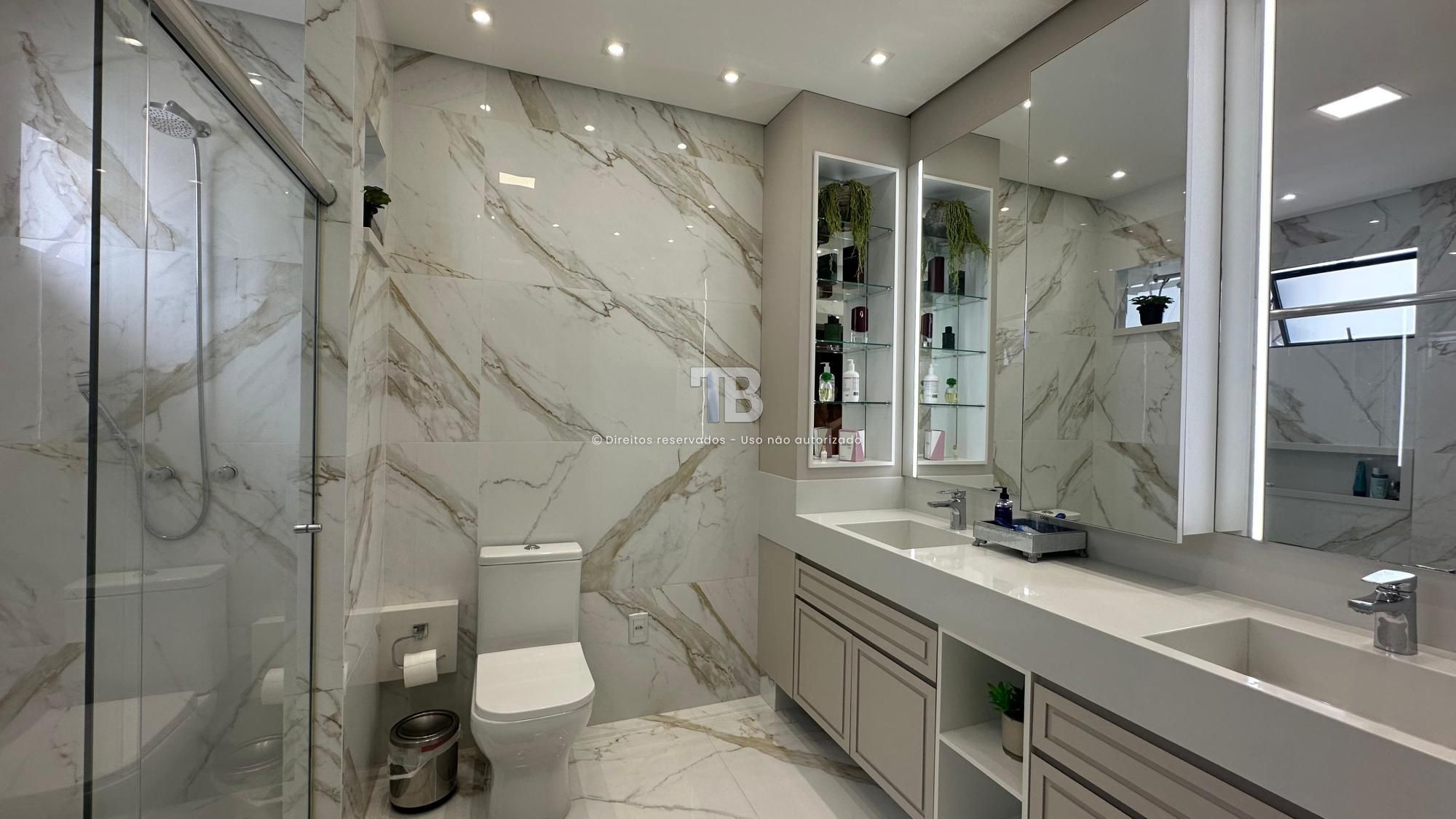 Apartamento Semimobiliado no Centro