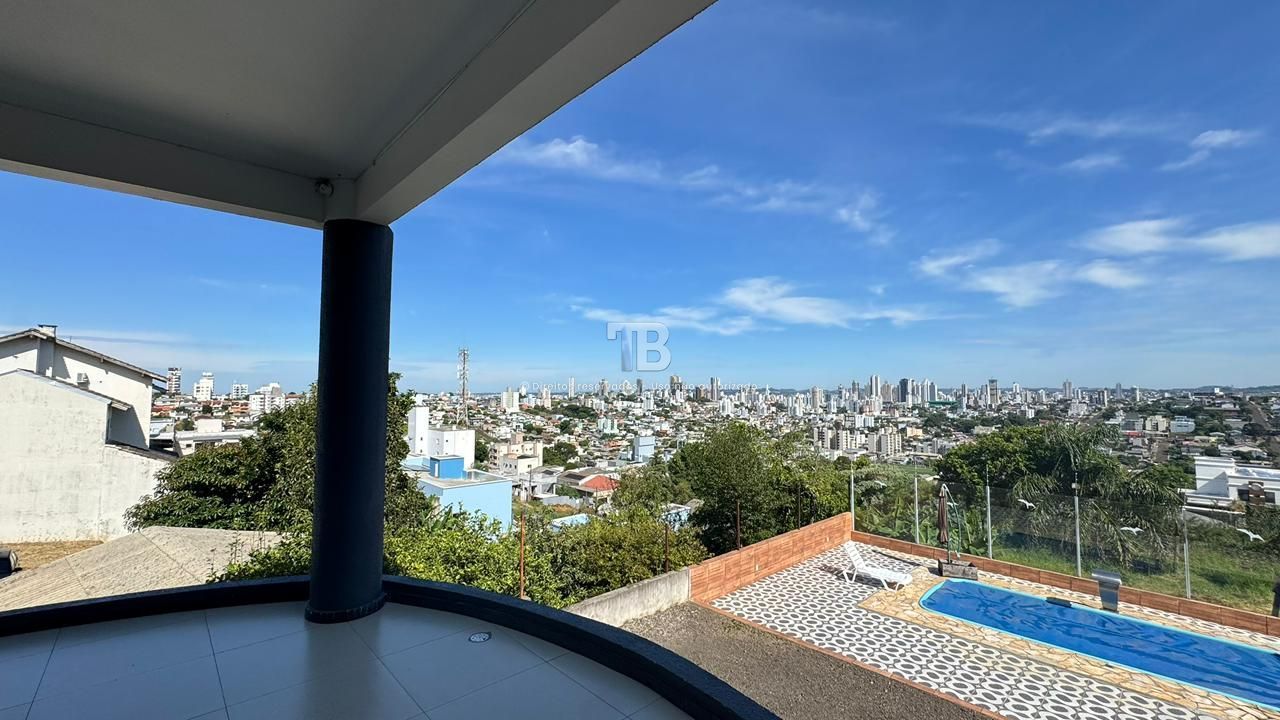Casa Ampla com Vista Panorâmica